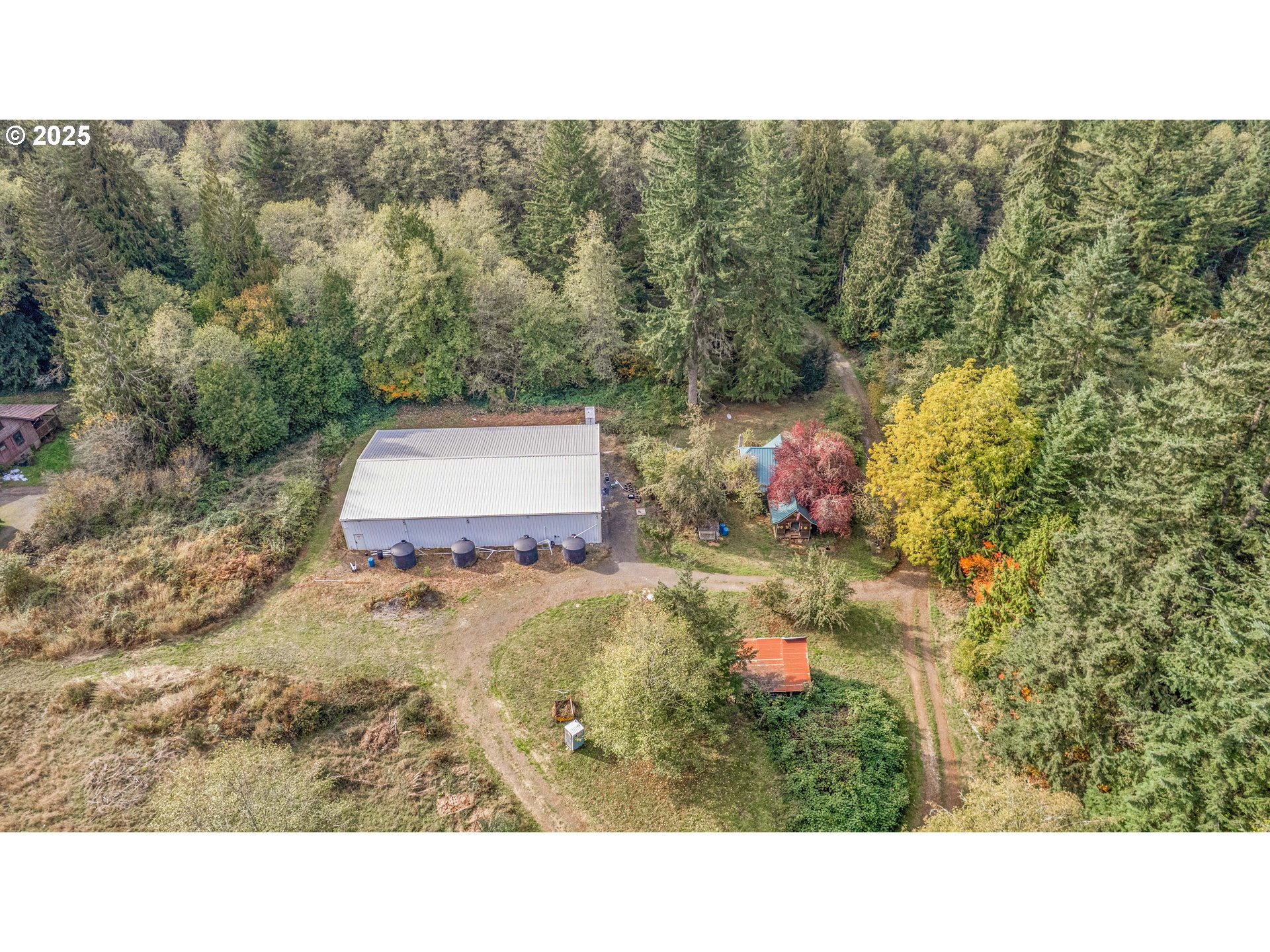 main property photo 33