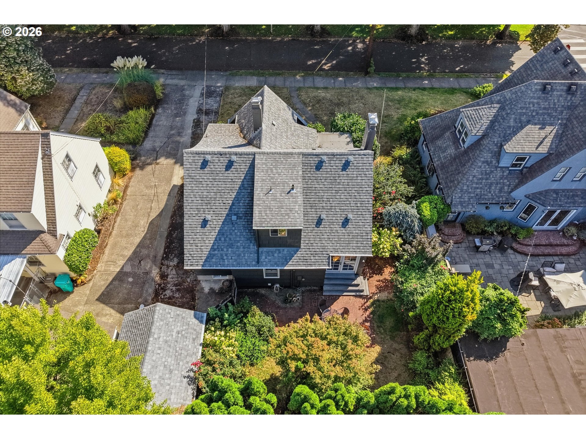main property photo 40
