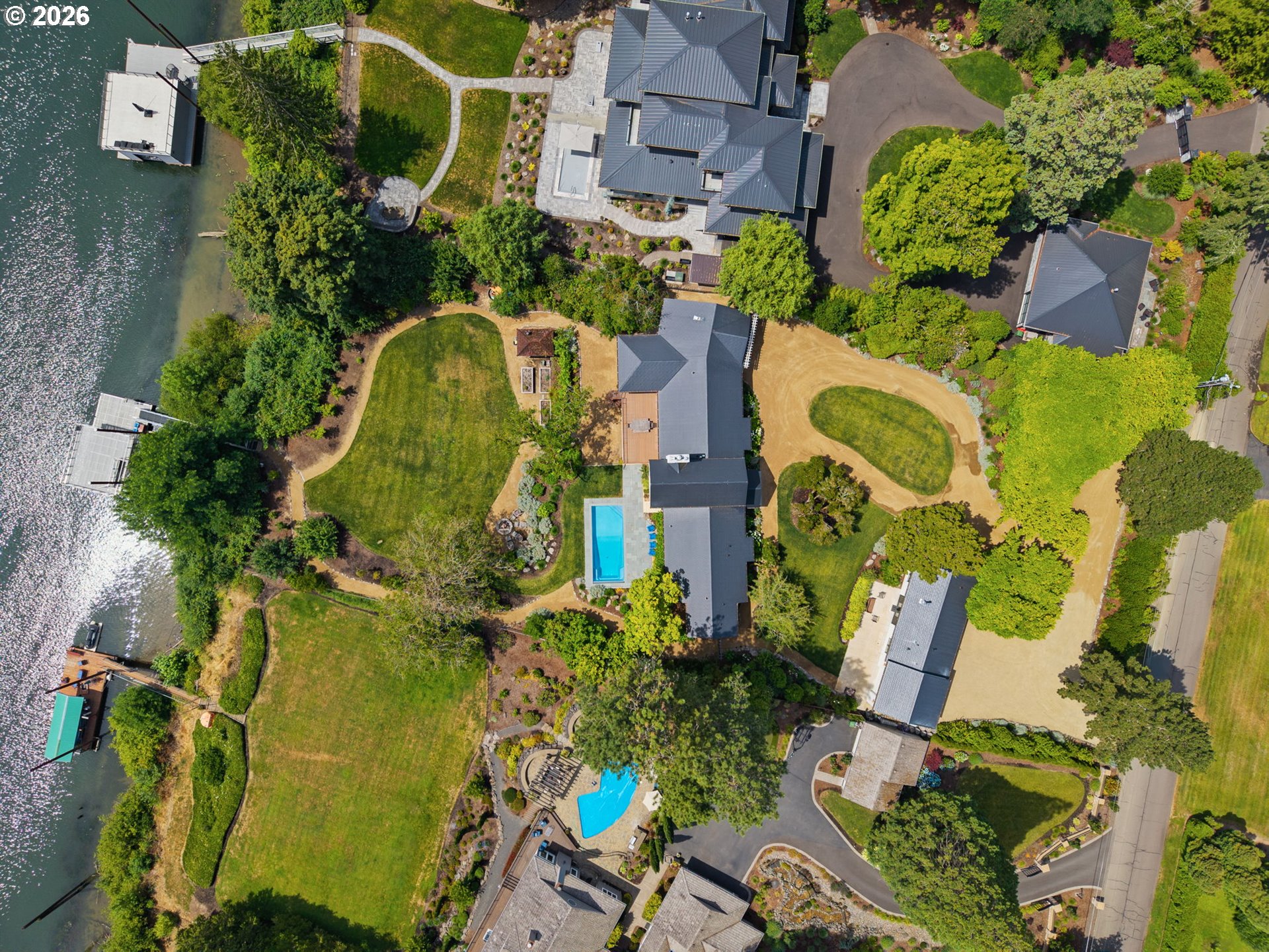 main property photo 44