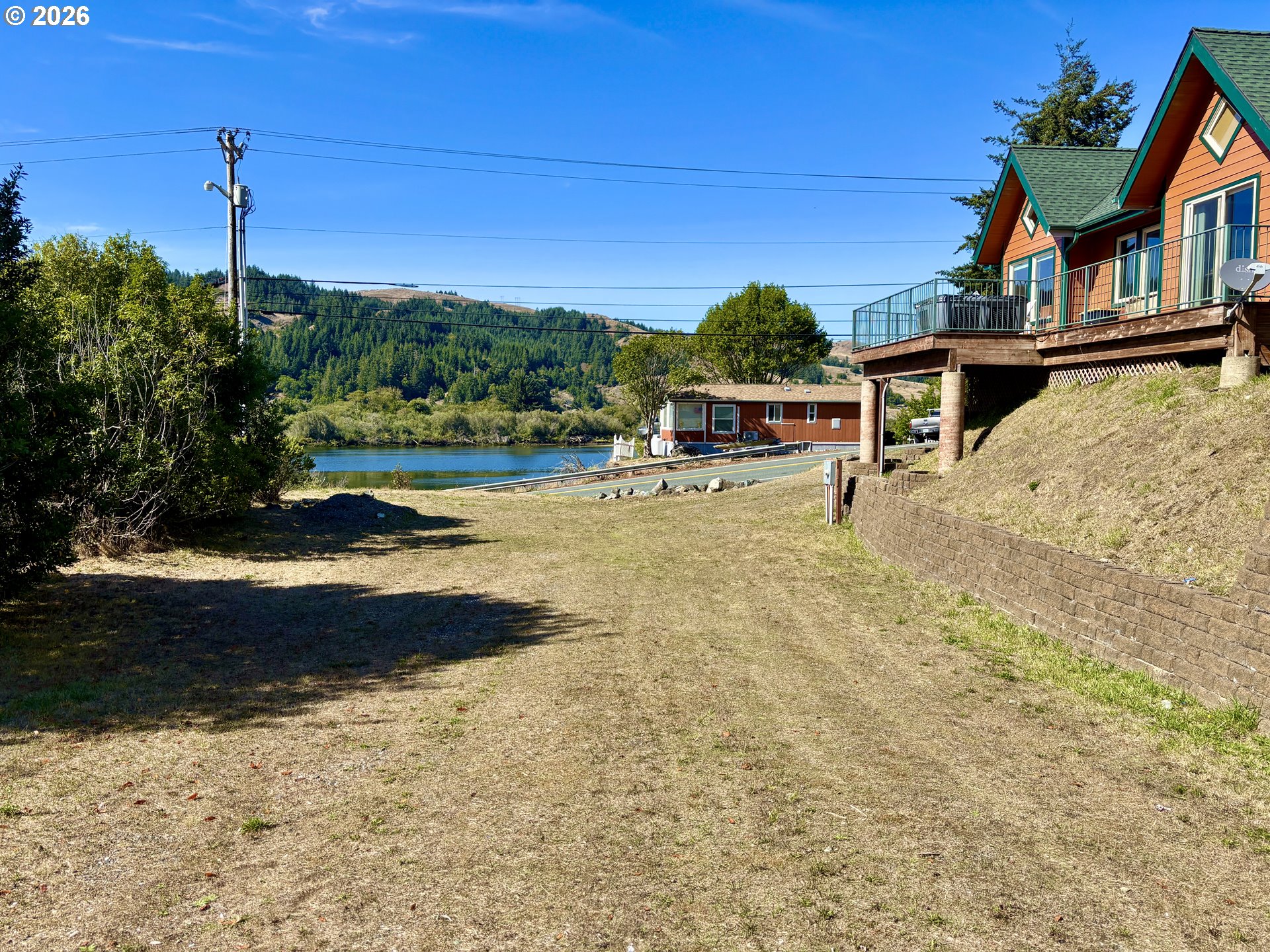 main property photo 24