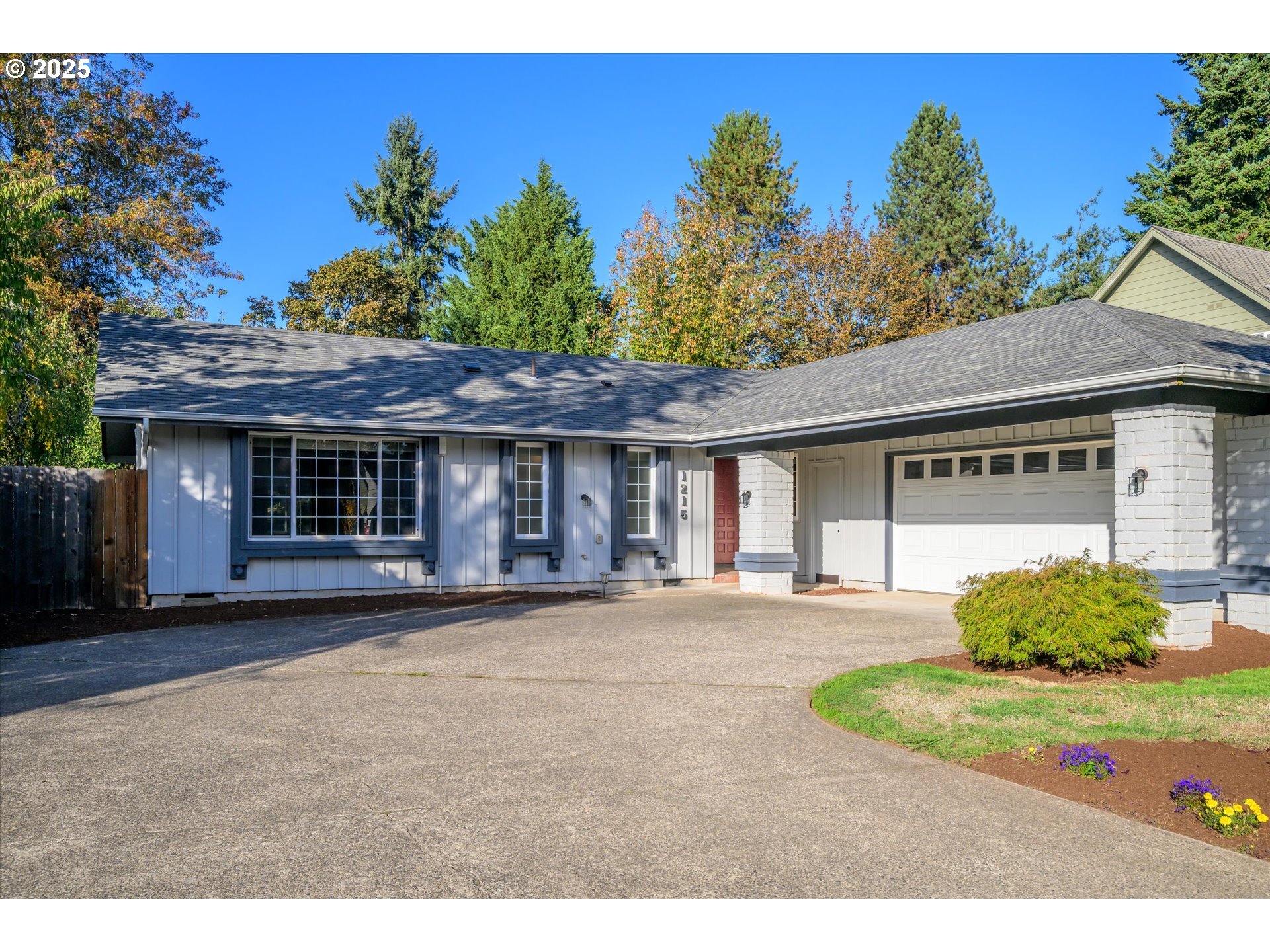 property viewer photo 1