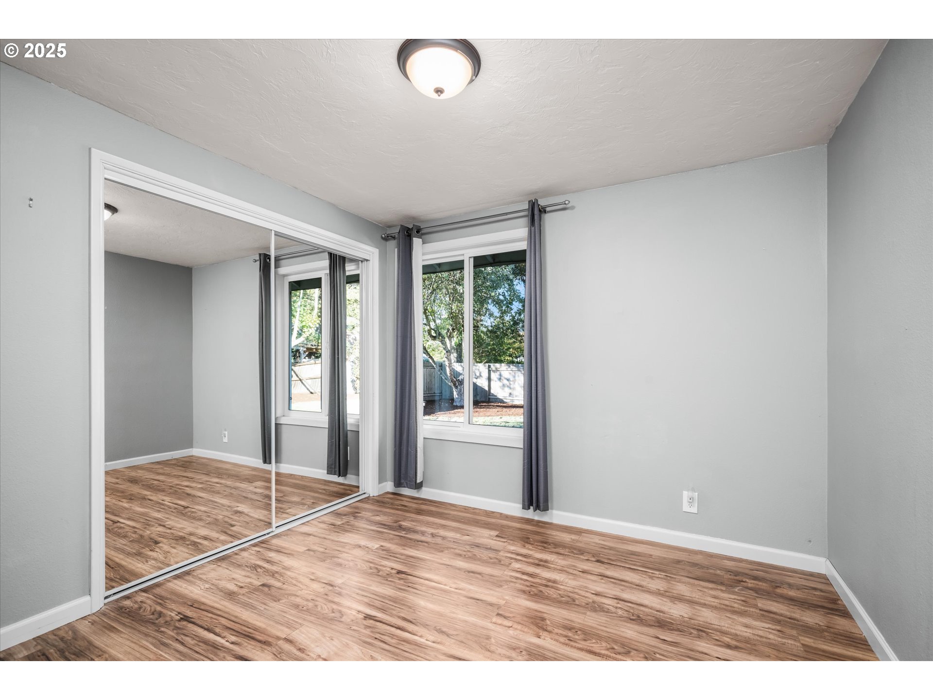 property viewer photo 29