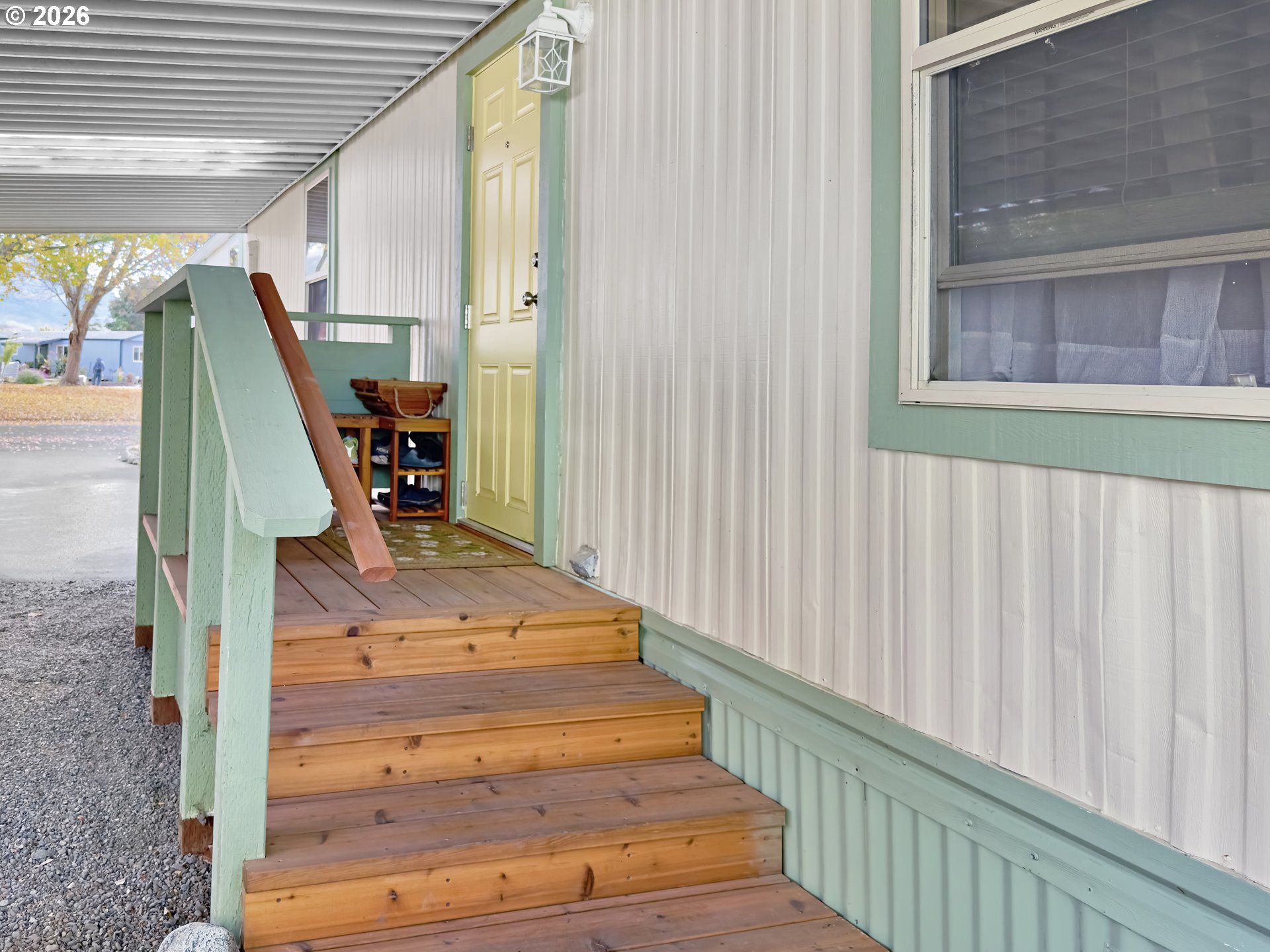 main property photo 28