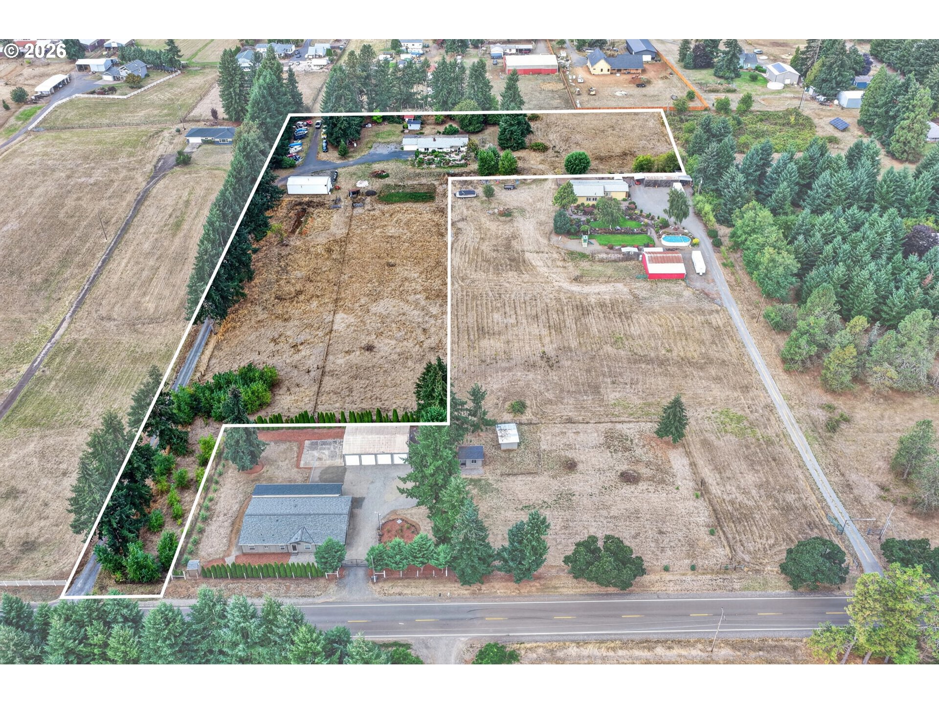main property photo 41