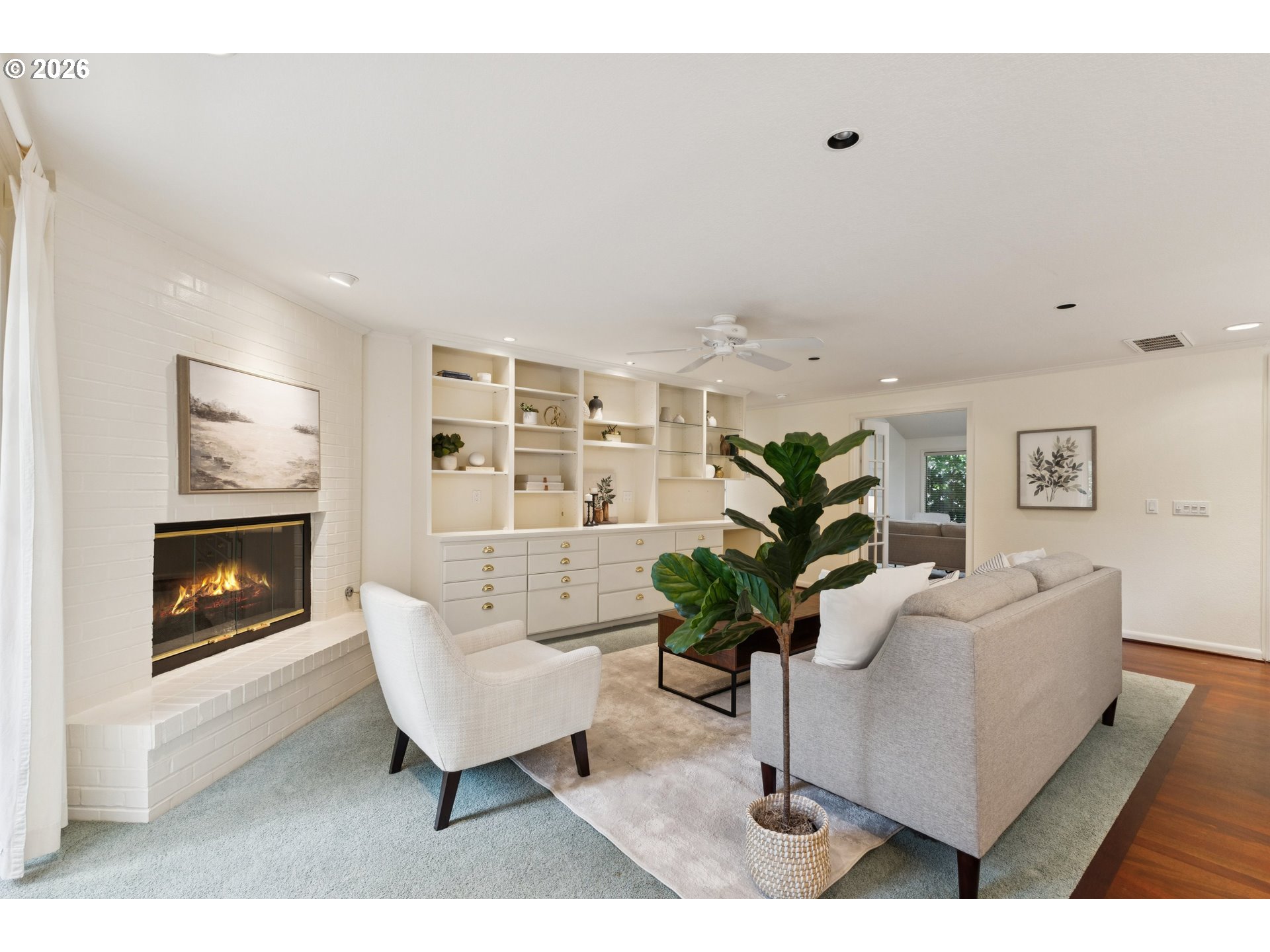 property viewer photo 18