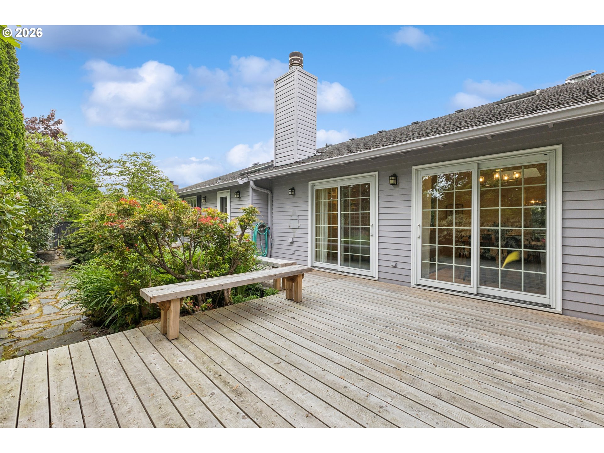 property viewer photo 2