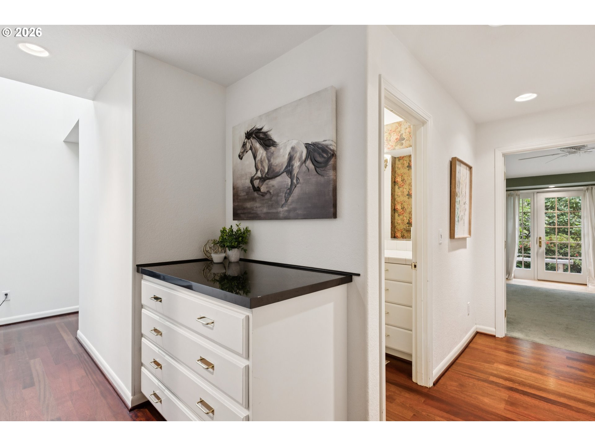 property viewer photo 20