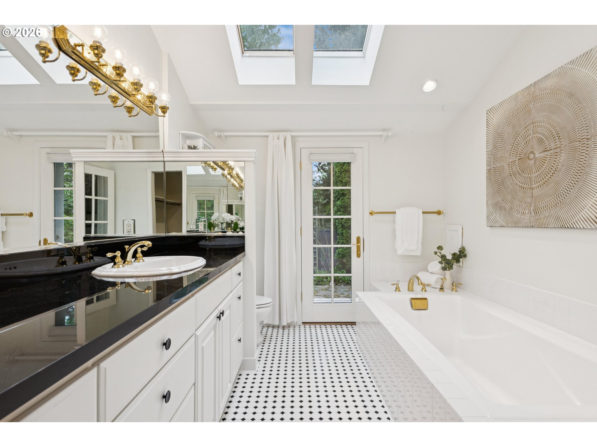 property viewer photo 24