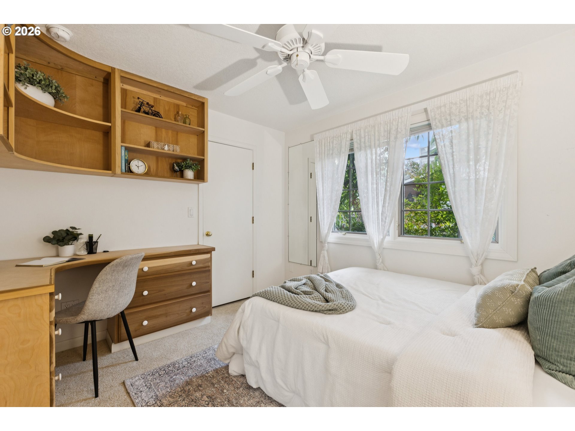 property viewer photo 27