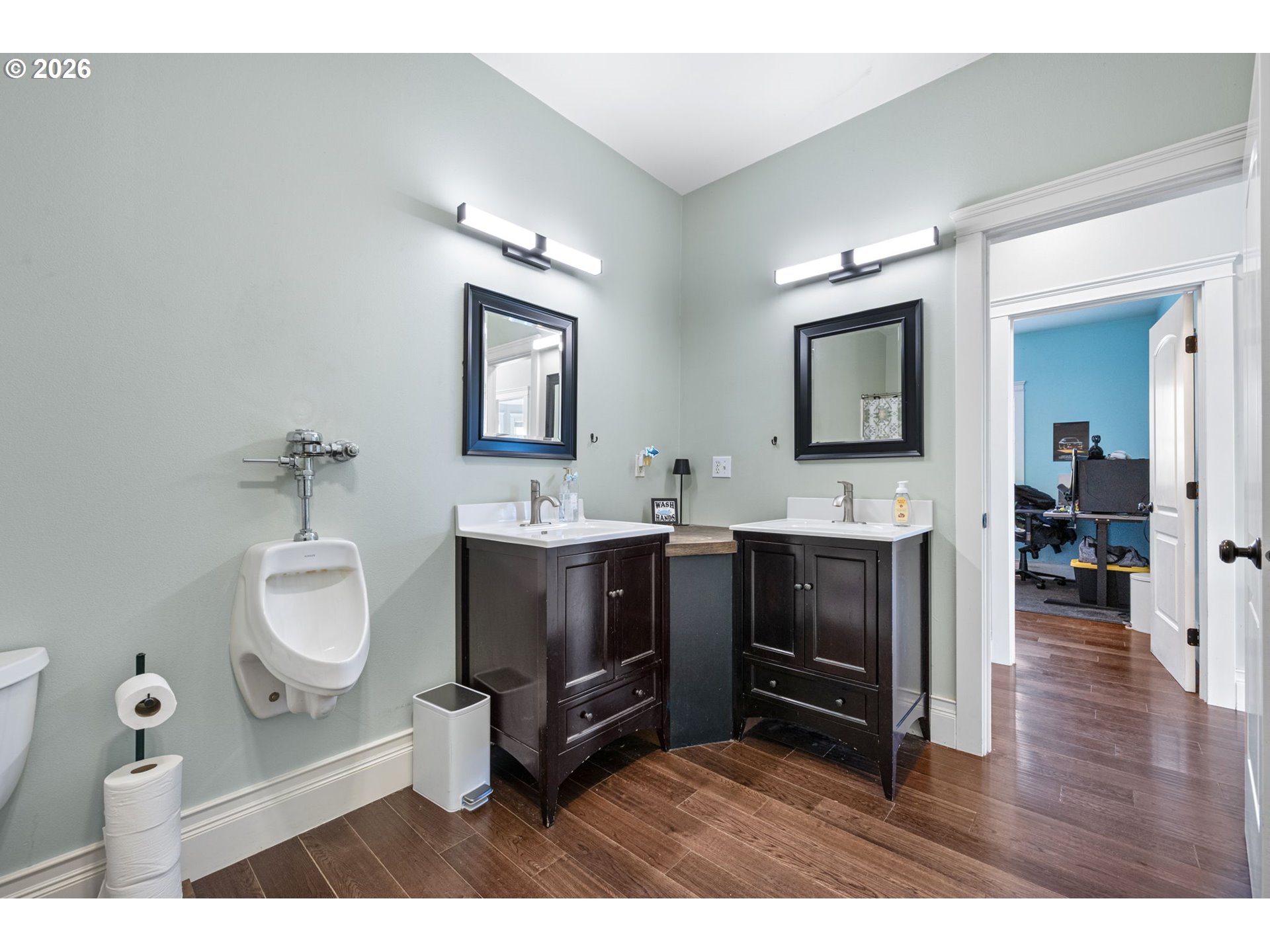 main property photo 40