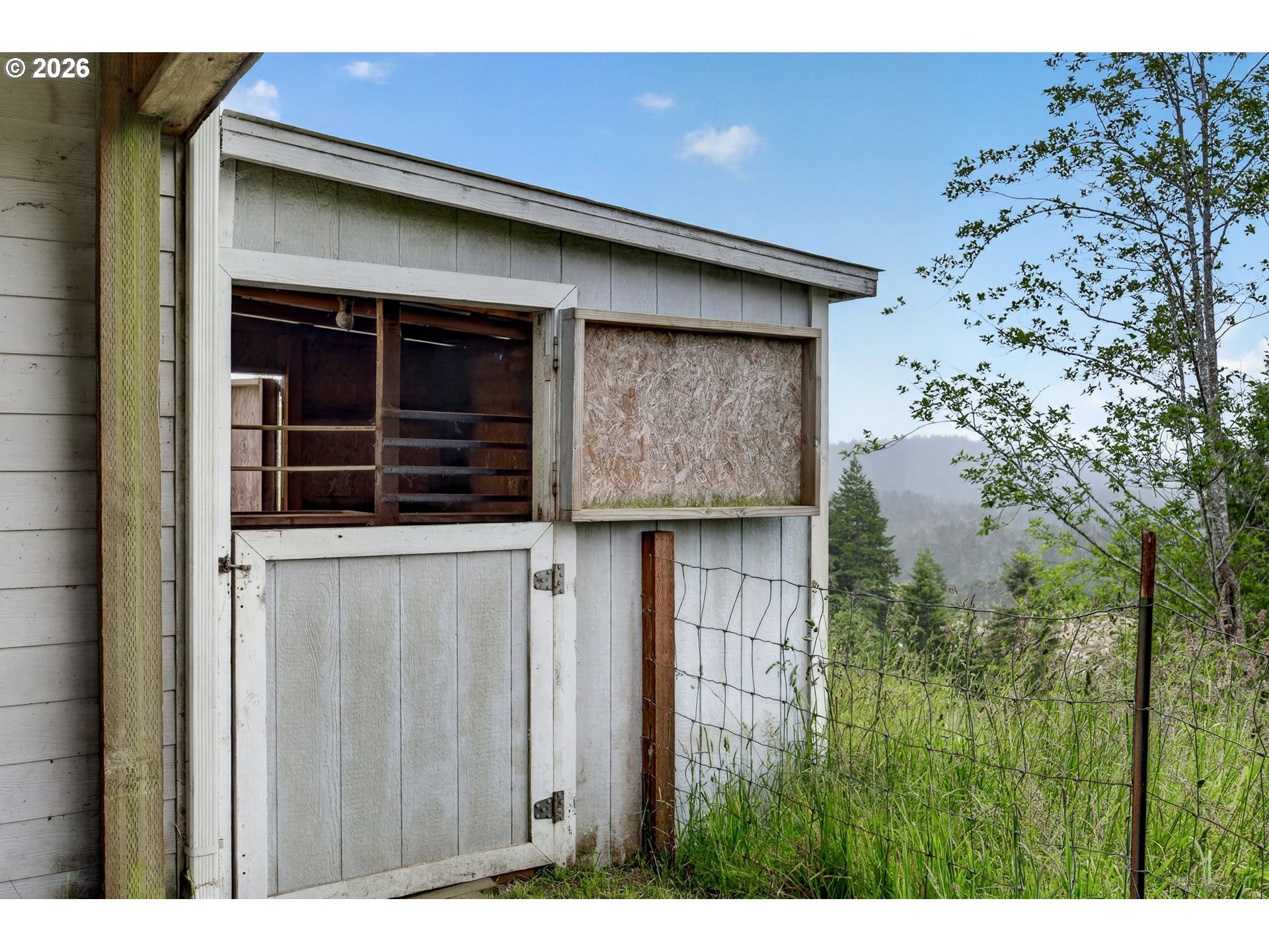 main property photo 41