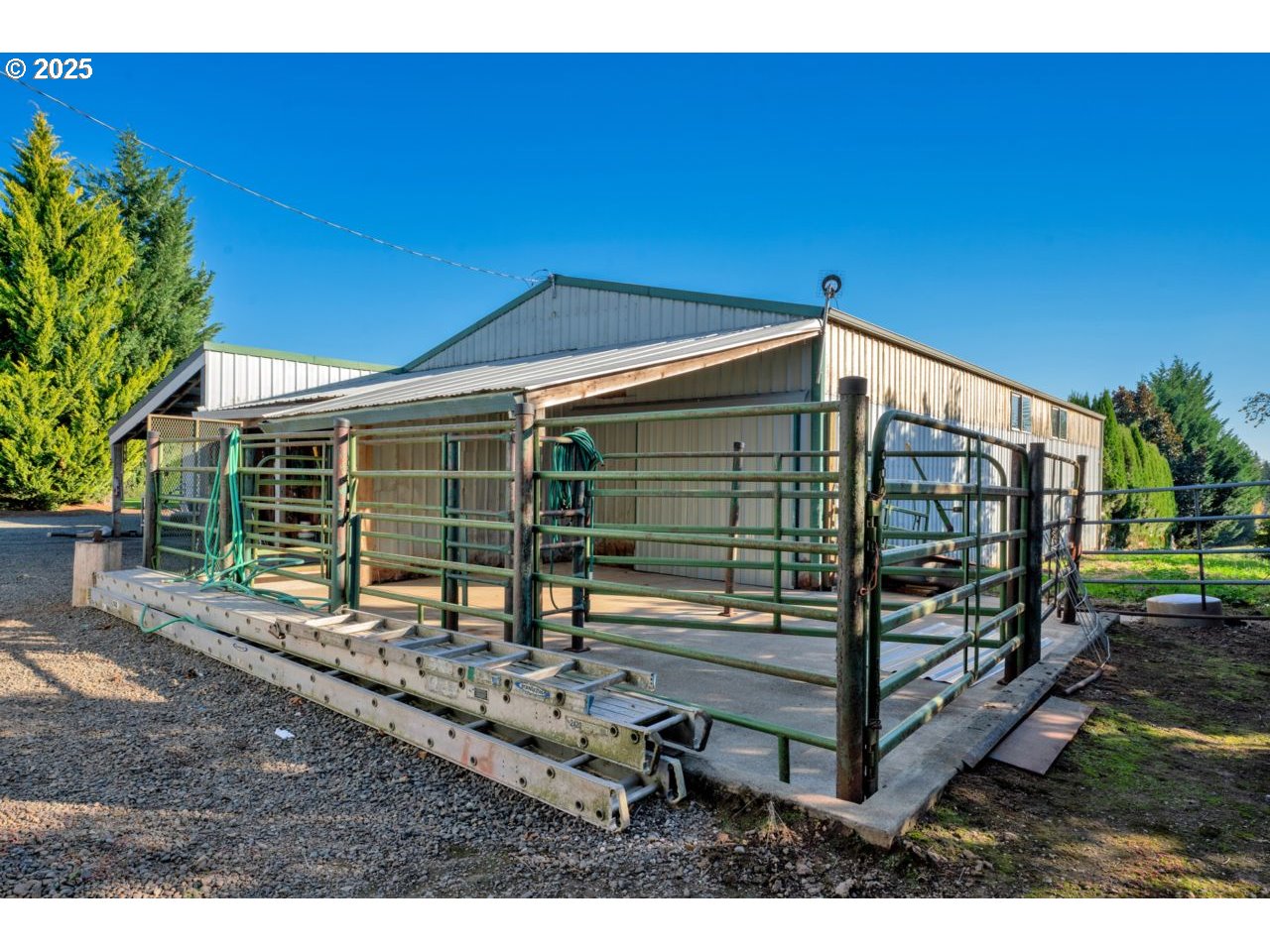 main property photo 41