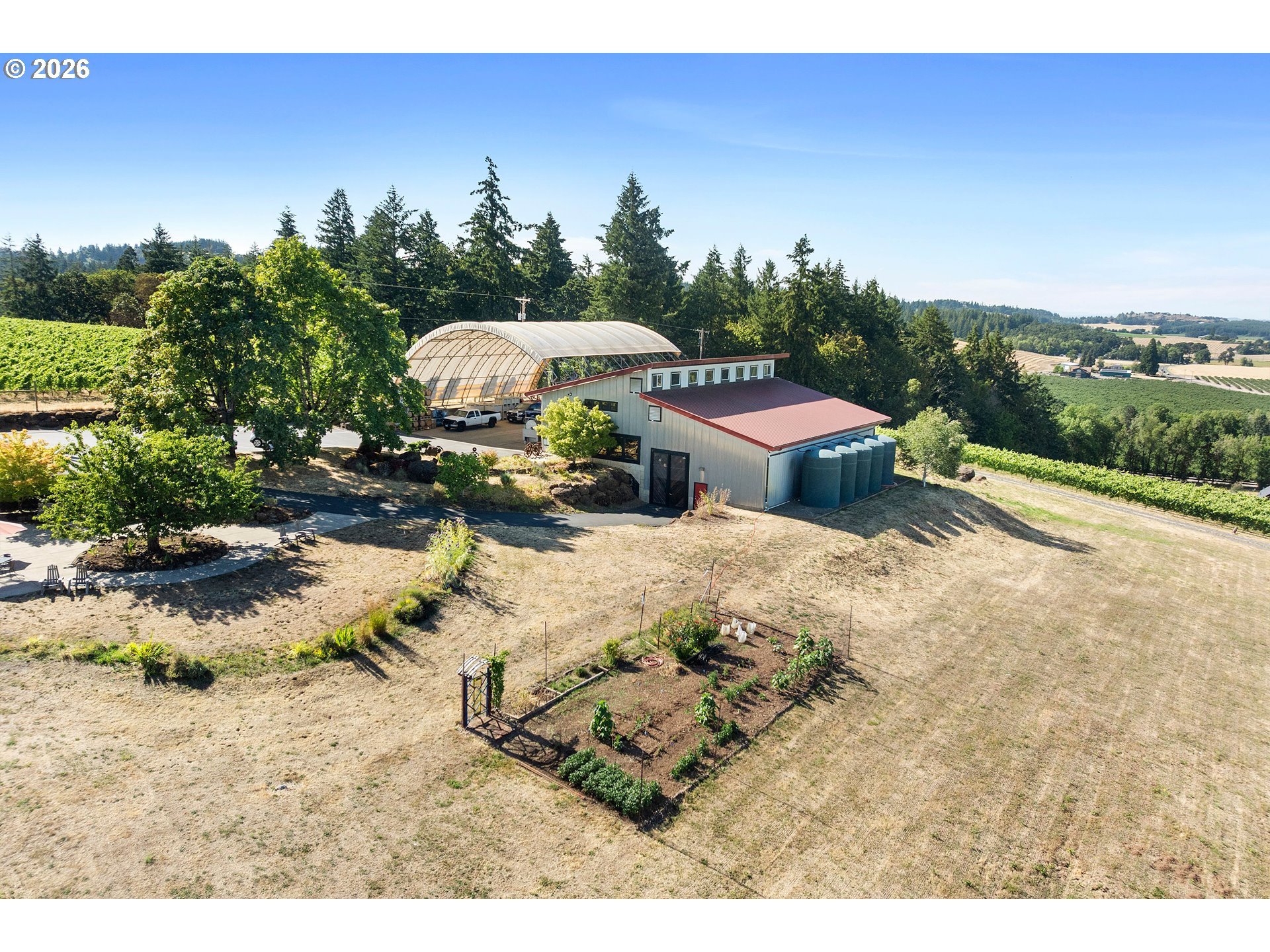 main property photo 6