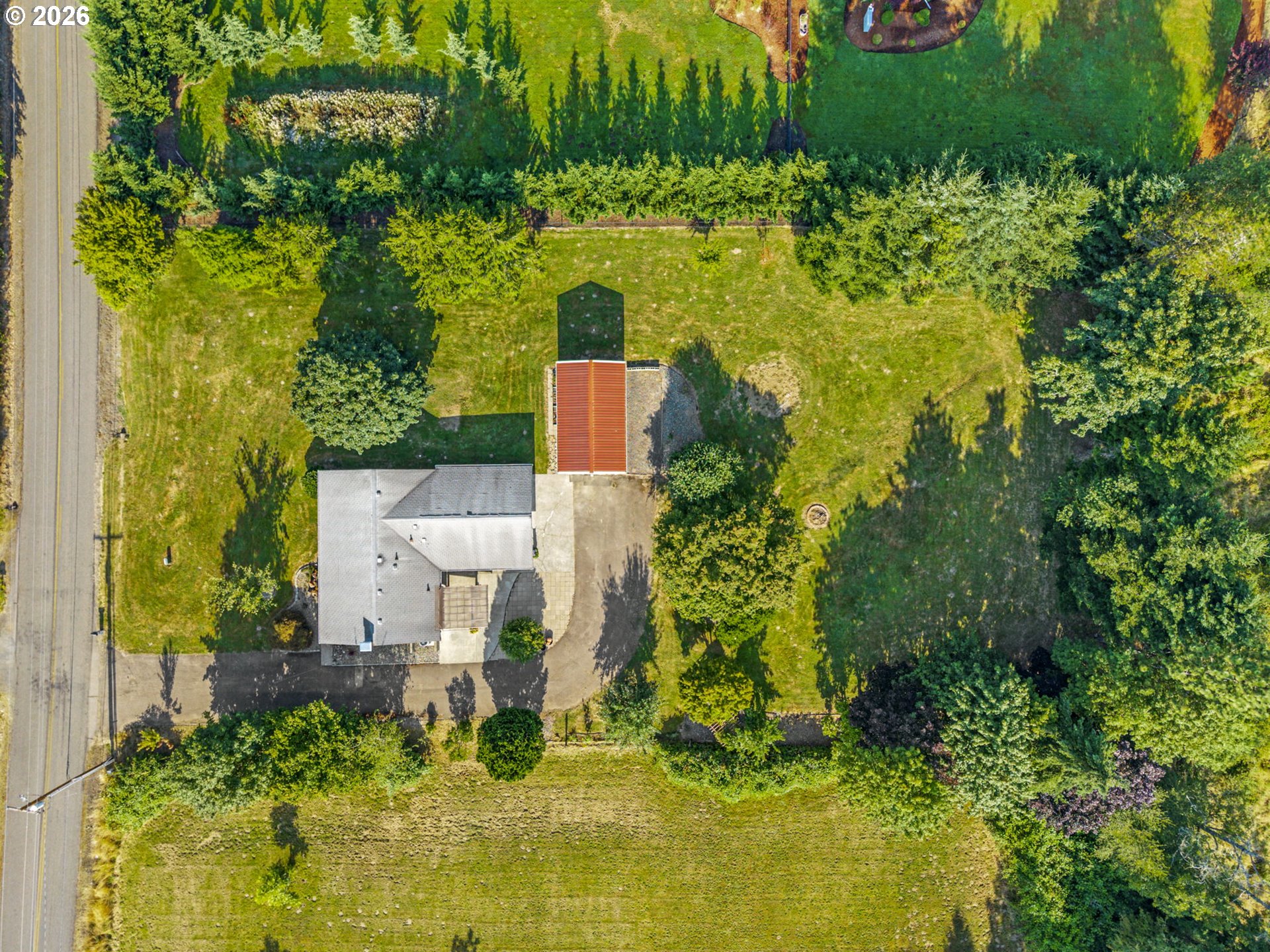 main property photo 33