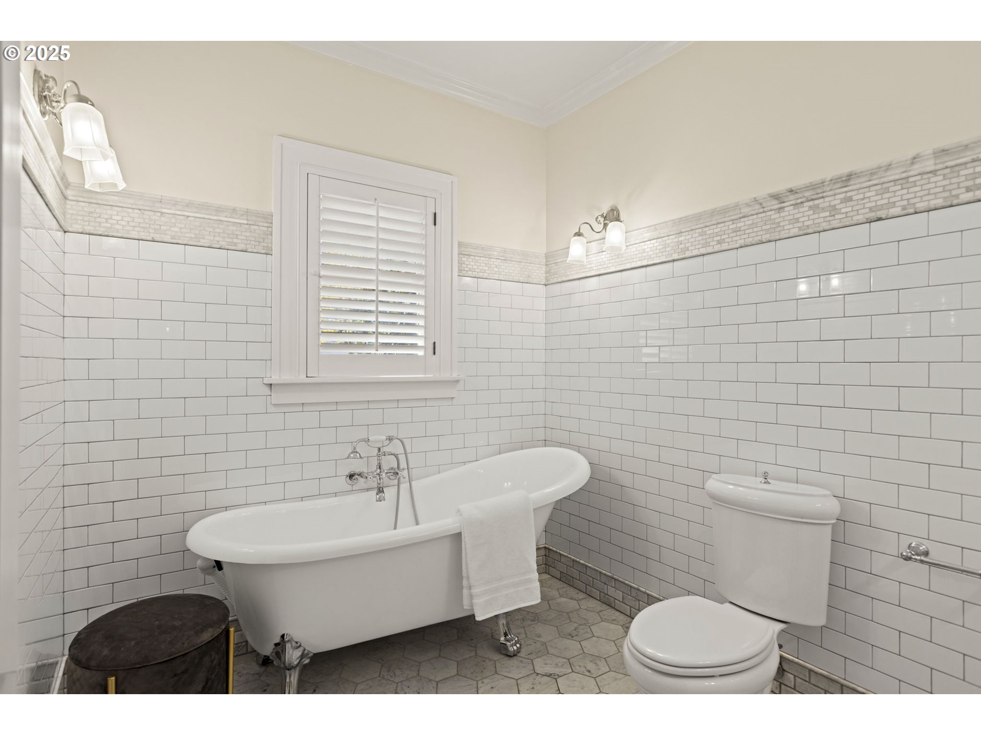 property viewer photo 19