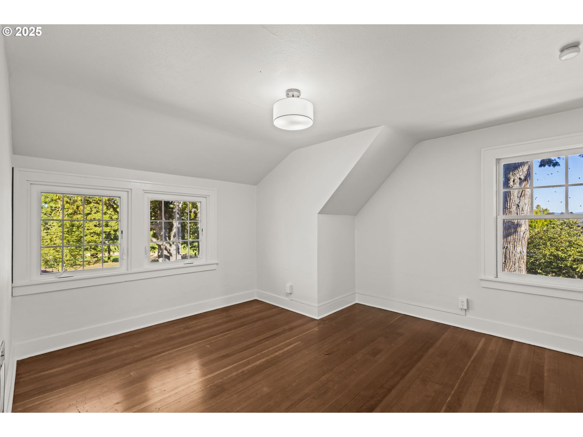 property viewer photo 27