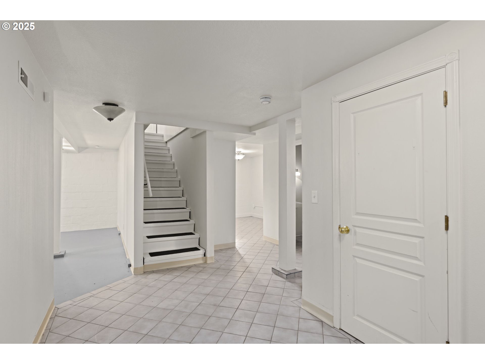 property viewer photo 31