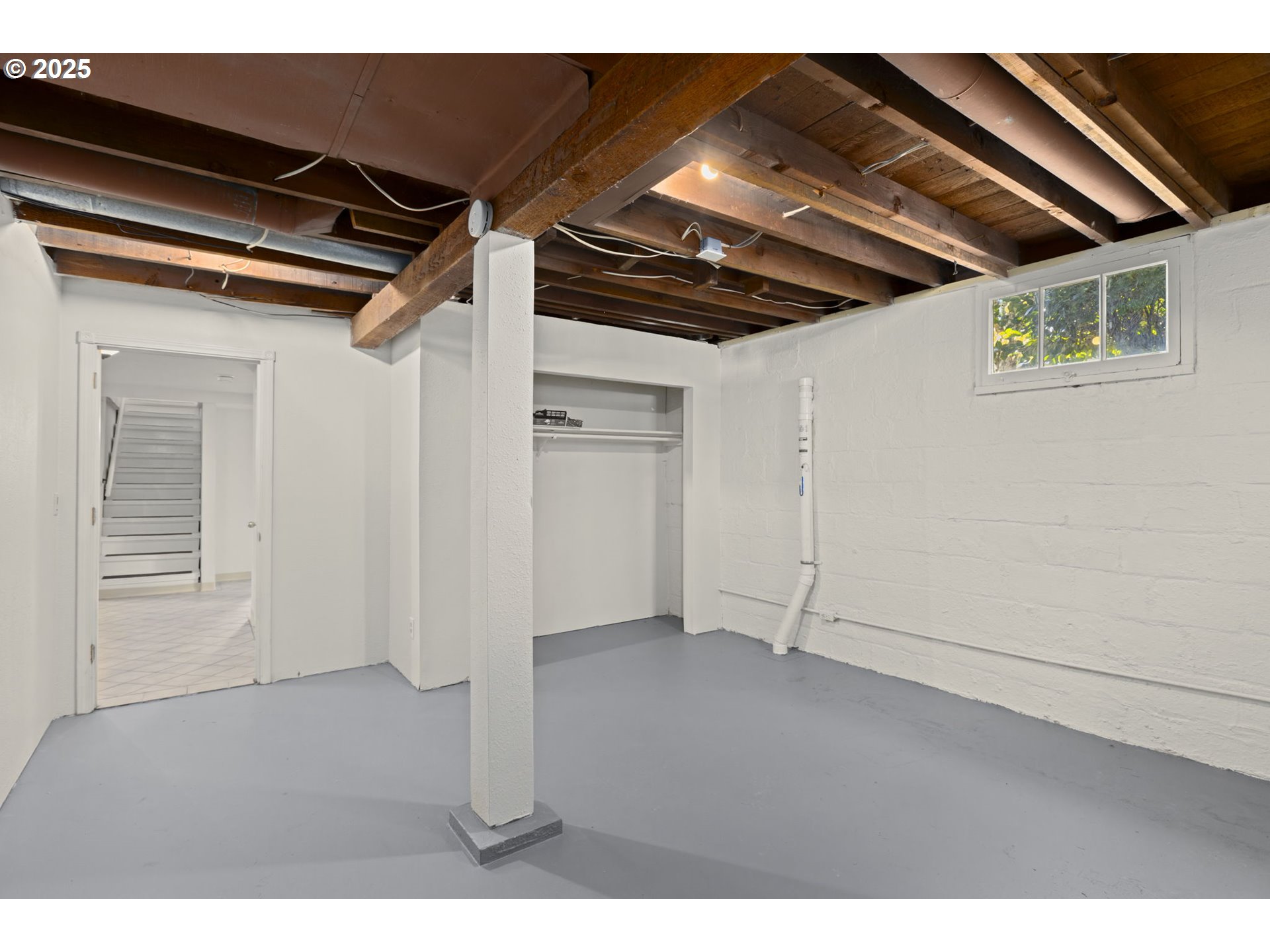 property viewer photo 33