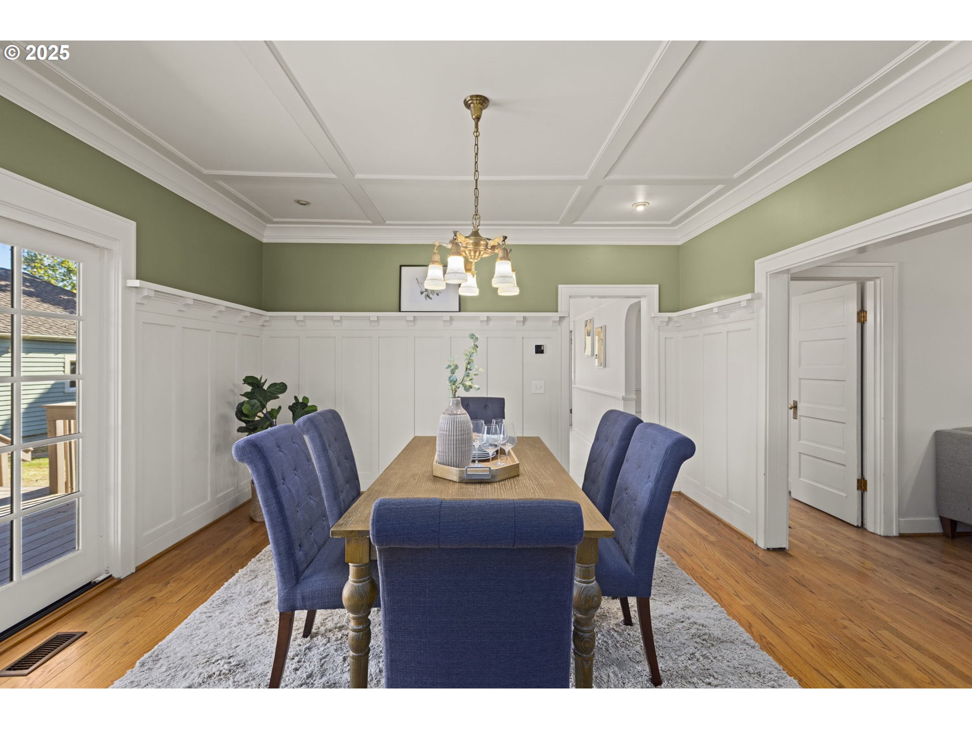 property viewer photo 9