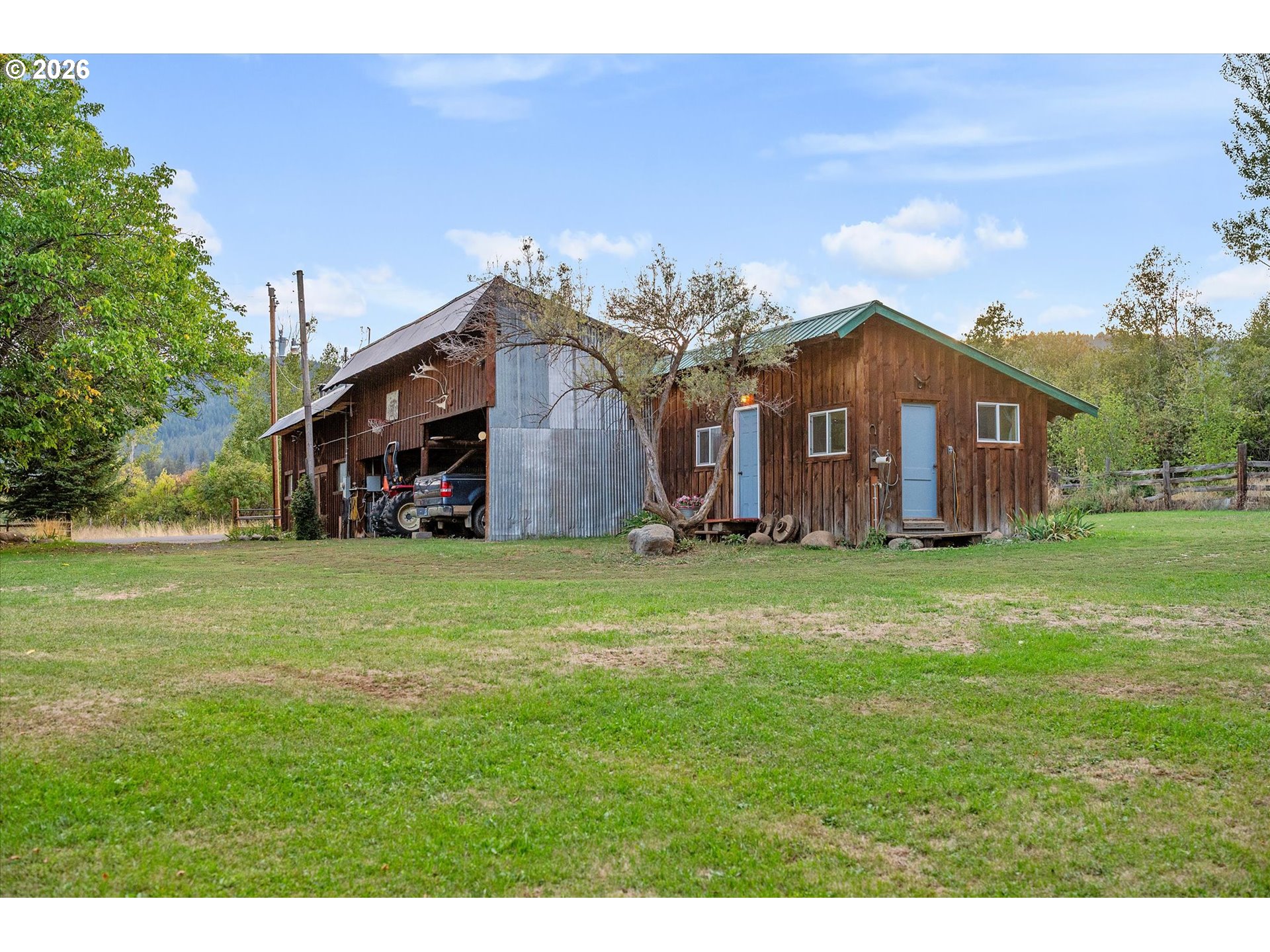 main property photo 28