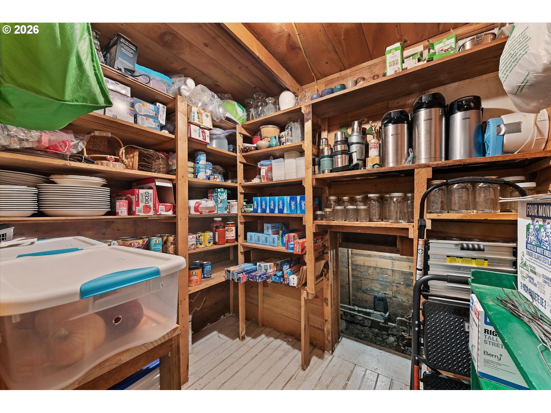 main property photo 37