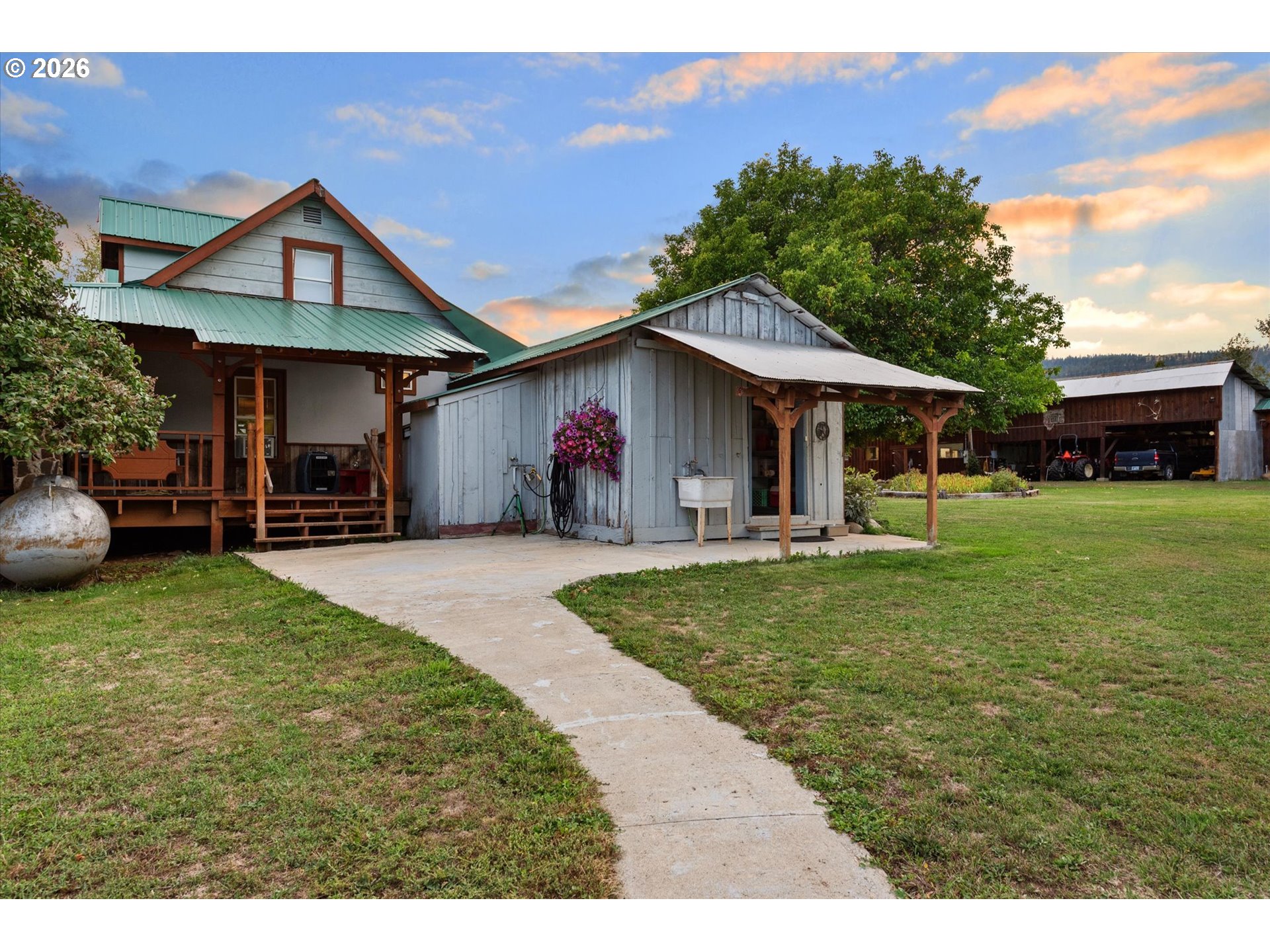 main property photo 47