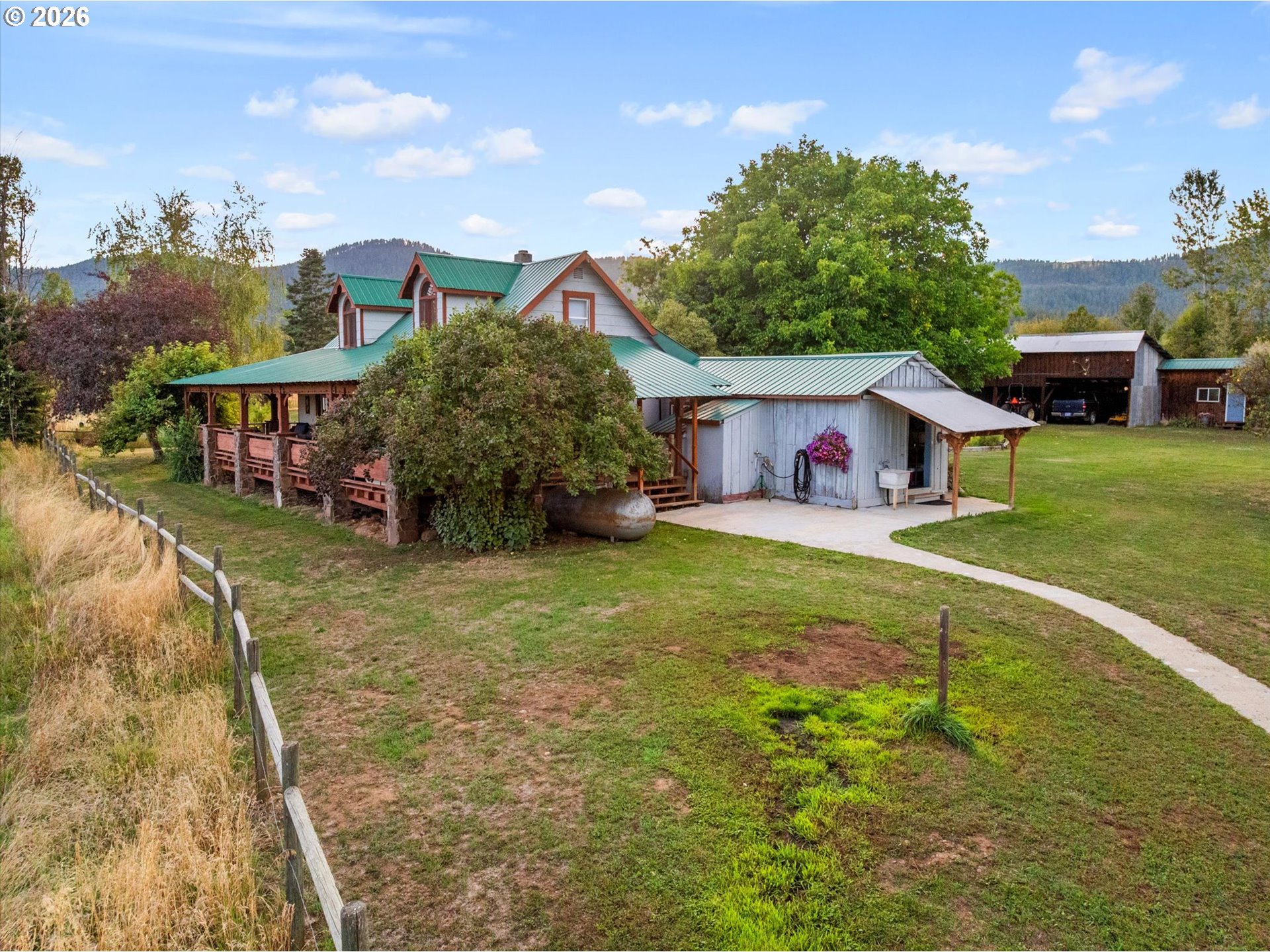 main property photo 7