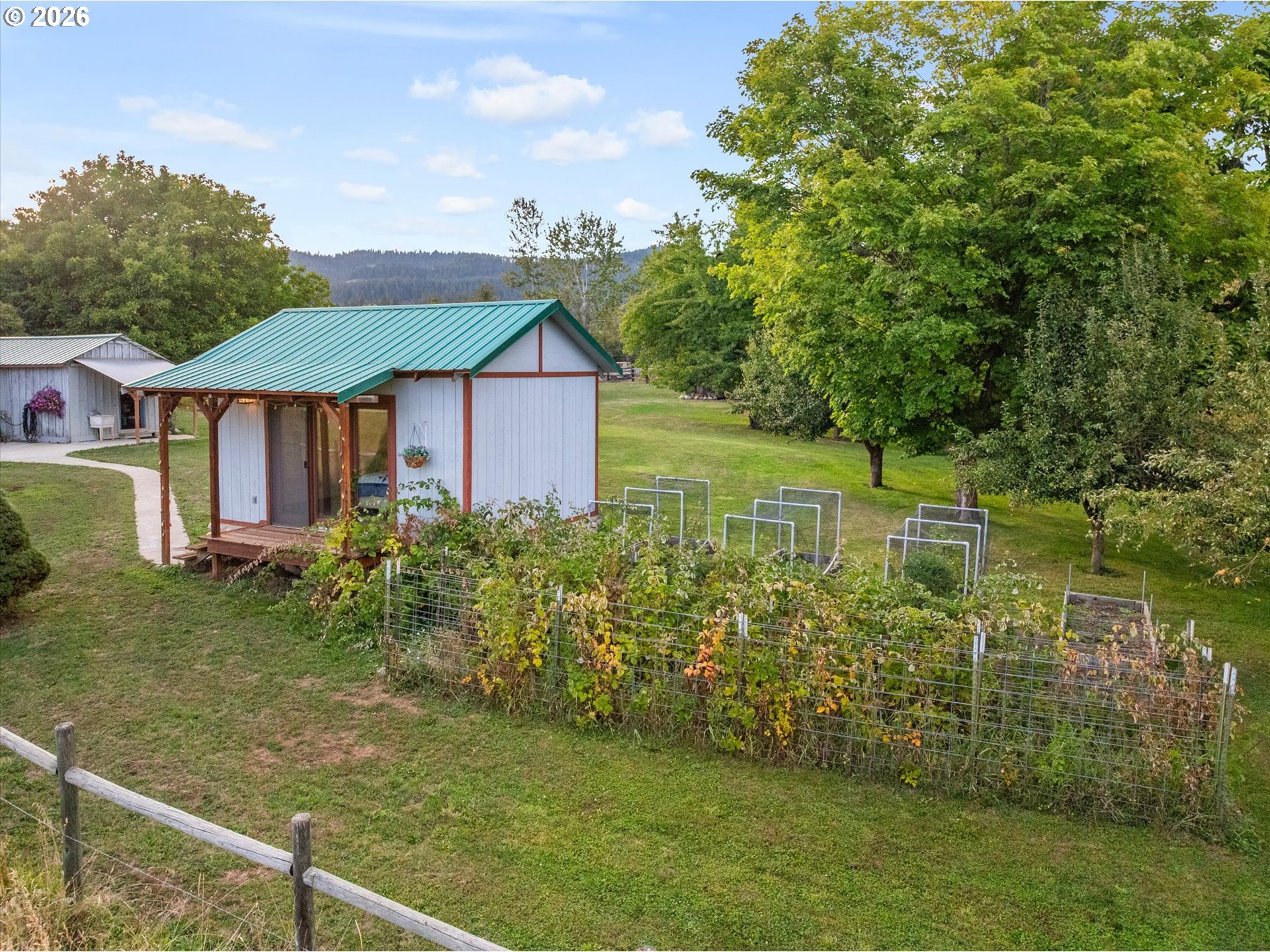 main property photo 9