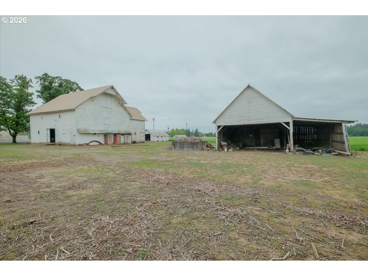main property photo 42