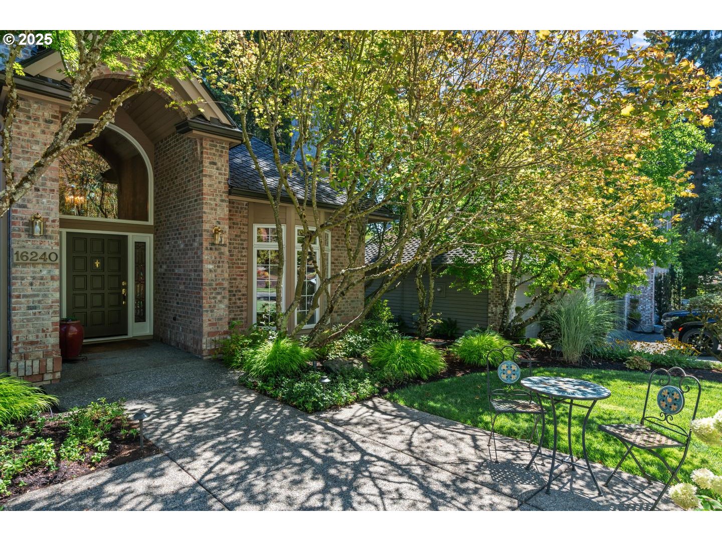 property viewer photo 1