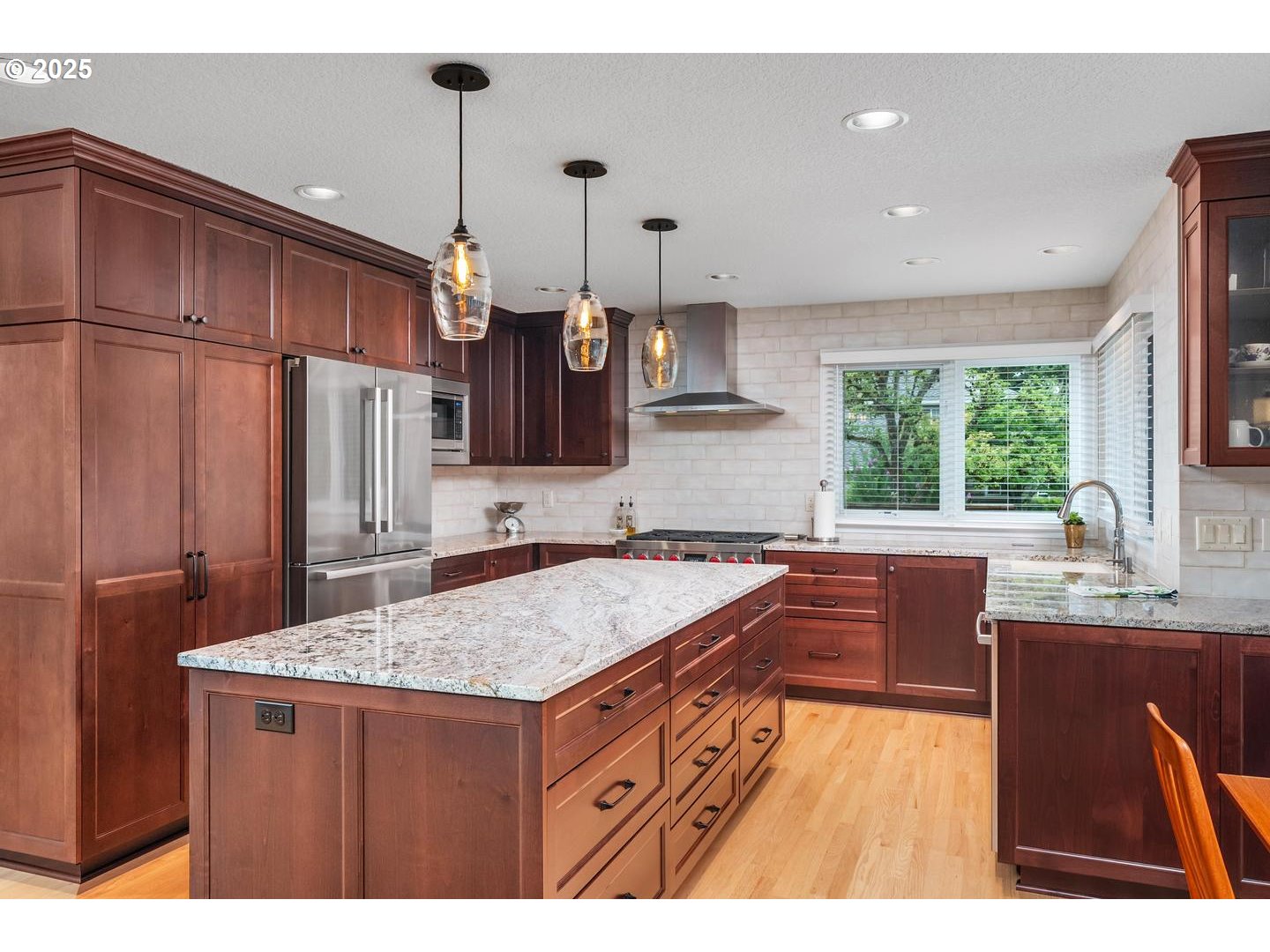 property viewer photo 12