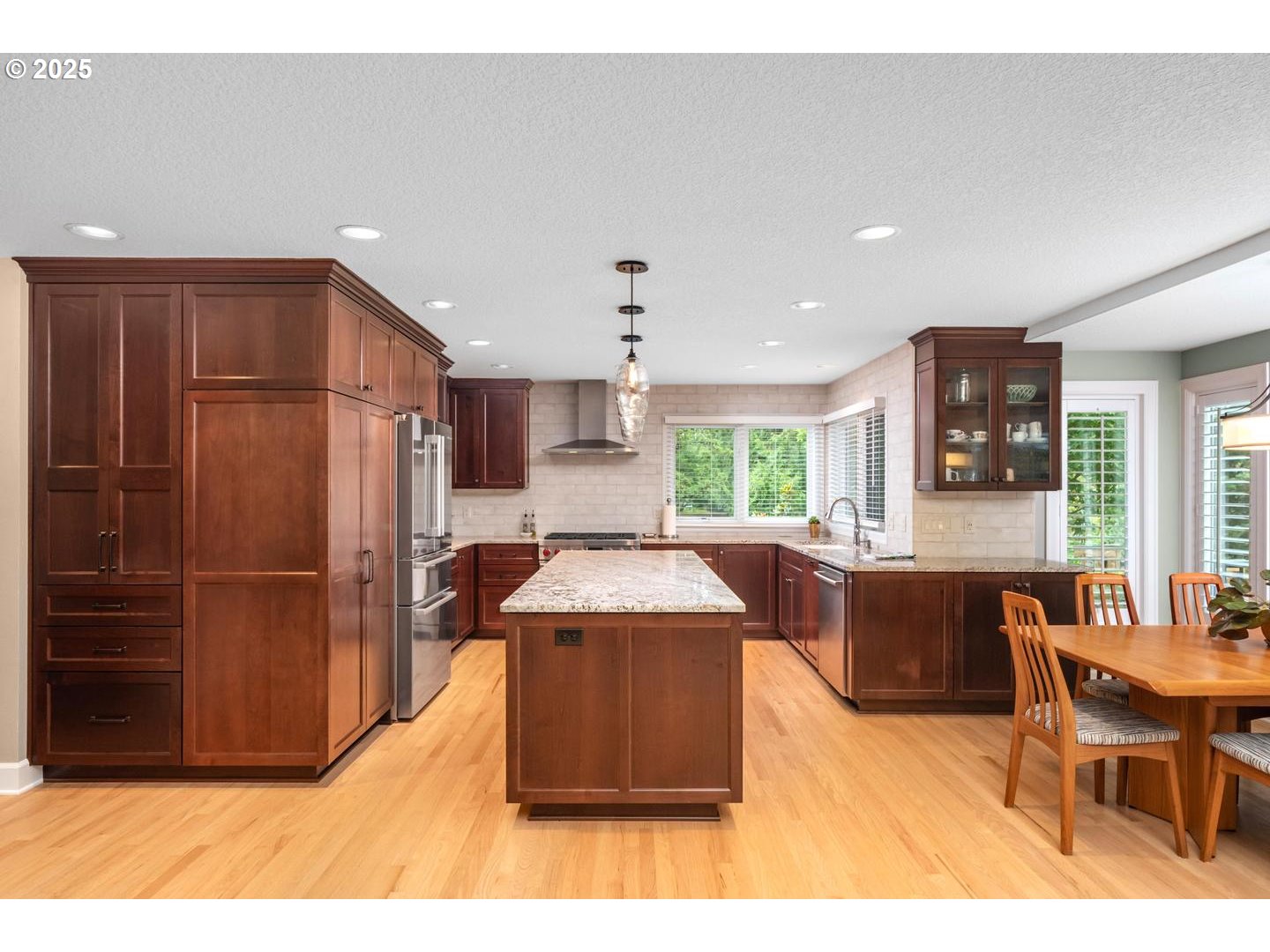 property viewer photo 13