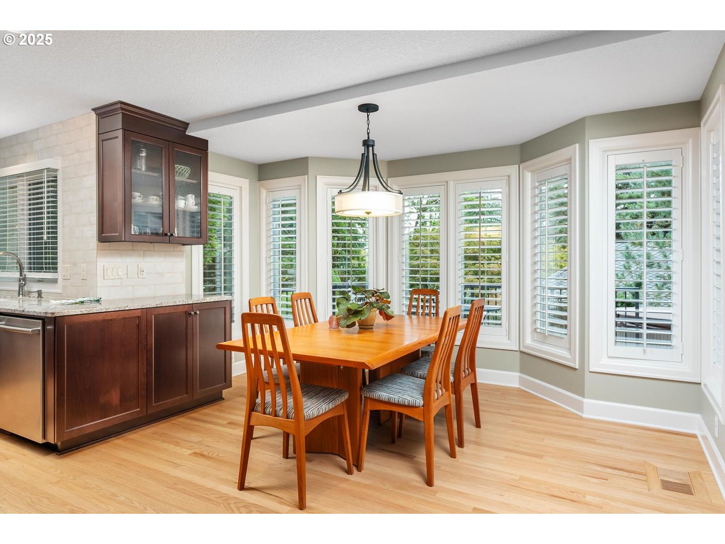property viewer photo 15