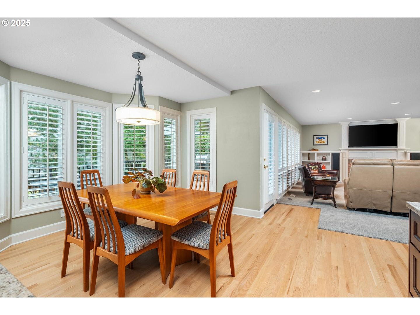 property viewer photo 16