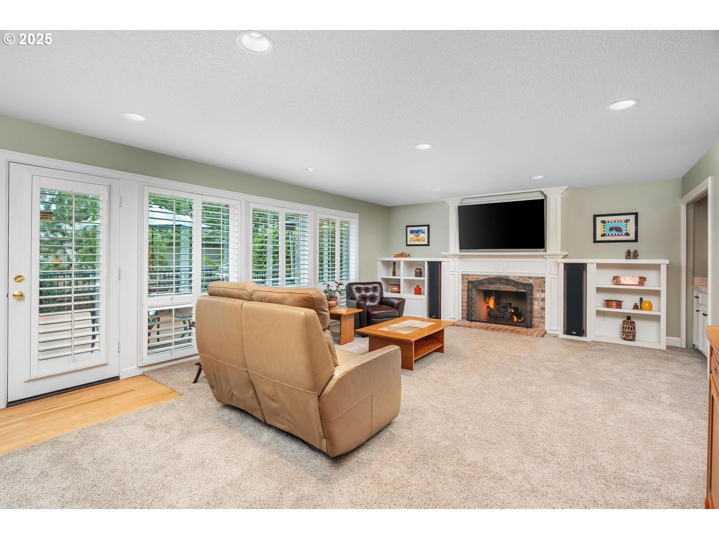 property viewer photo 18