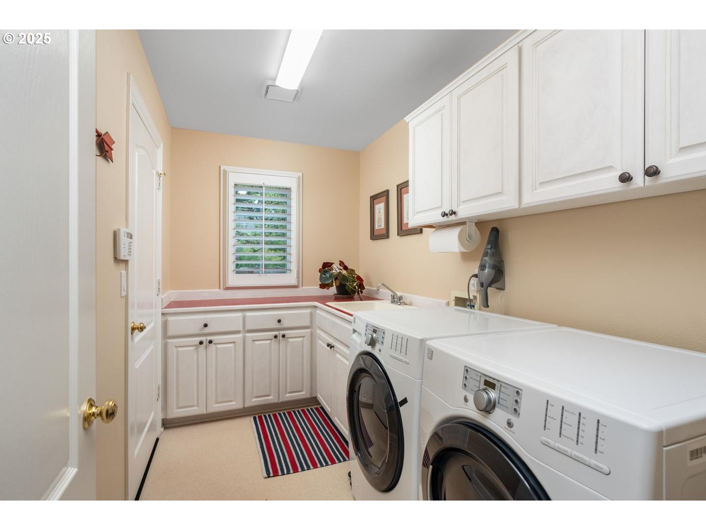 property viewer photo 21