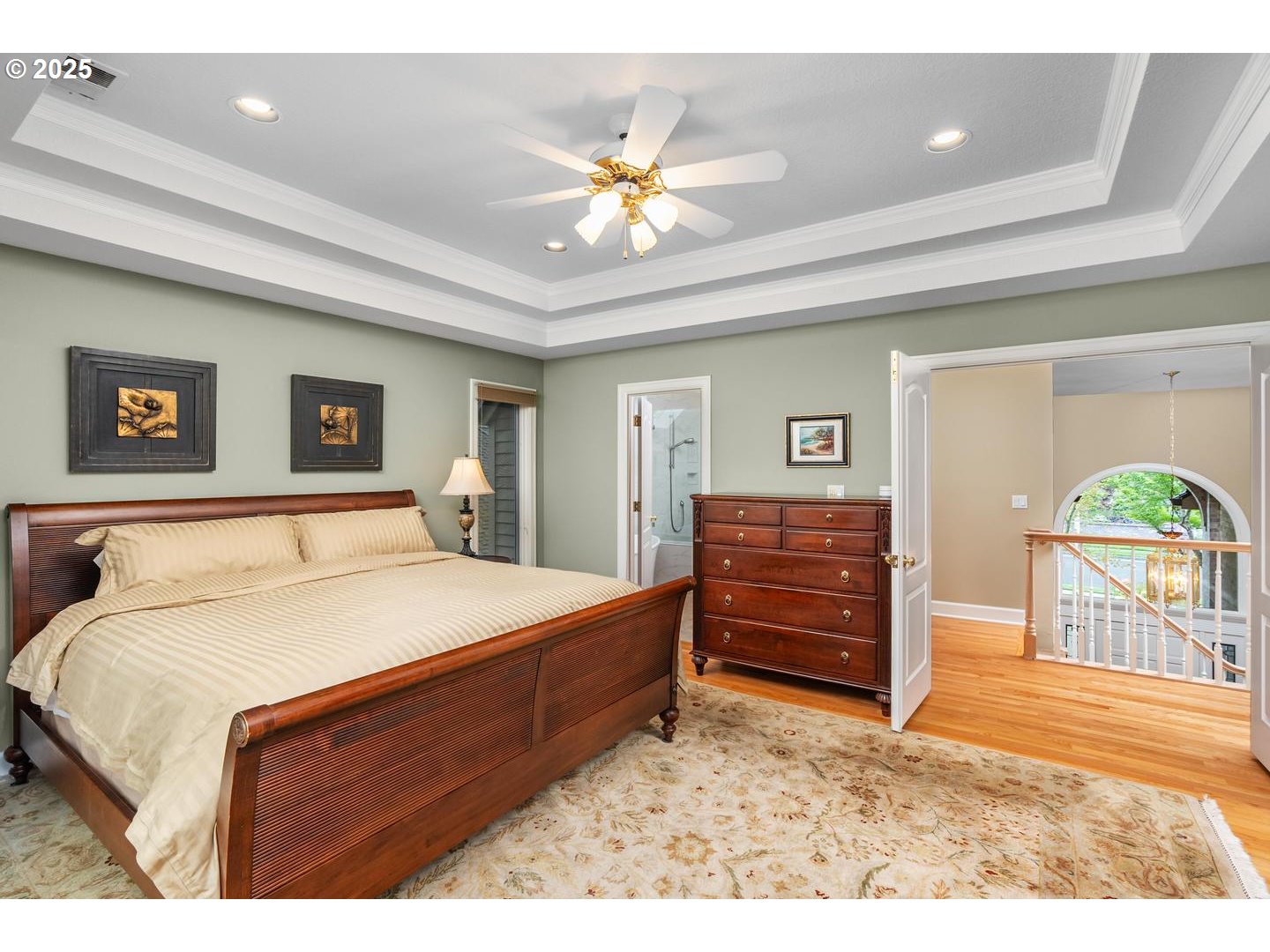 property viewer photo 25