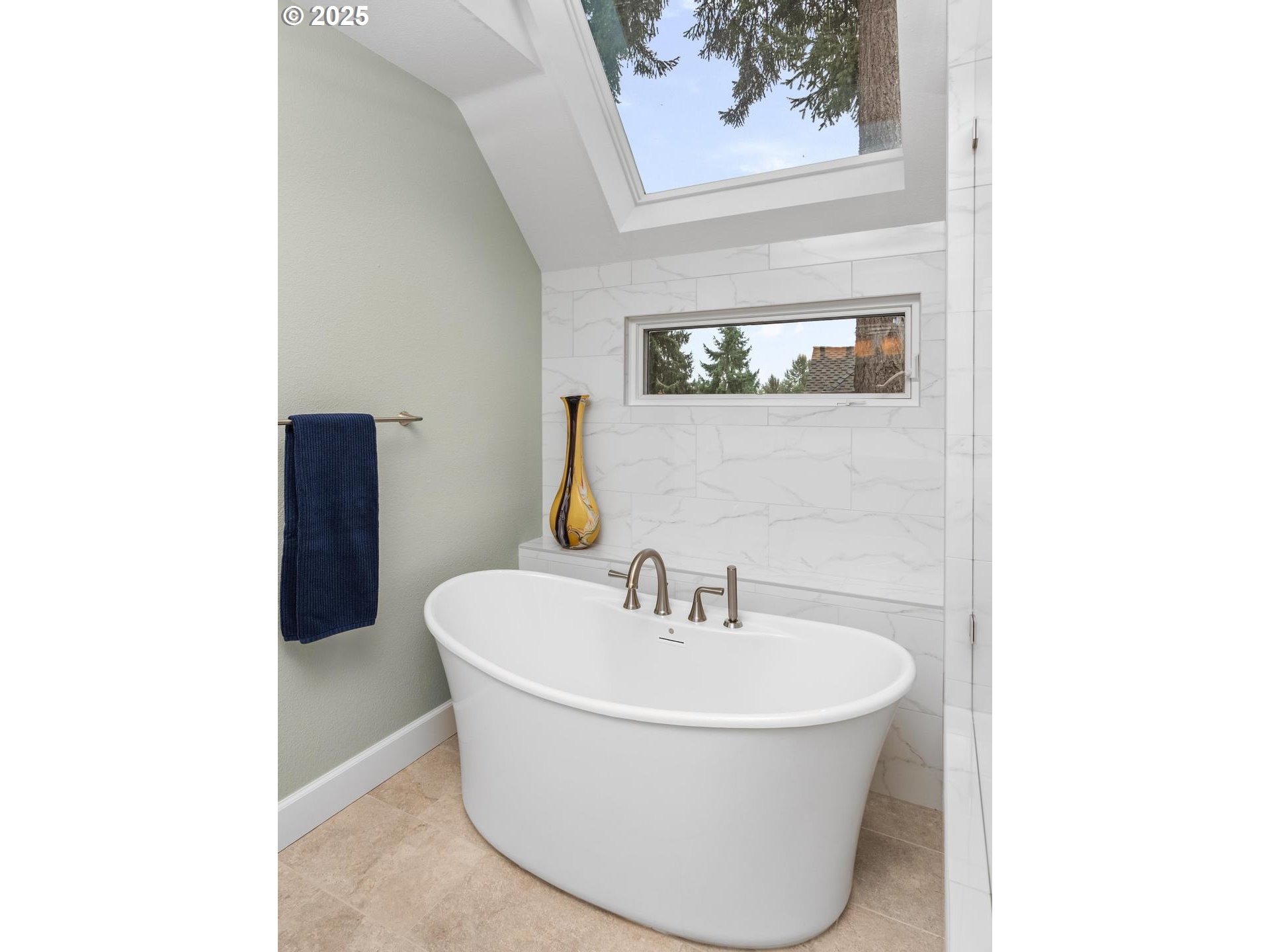 property viewer photo 28