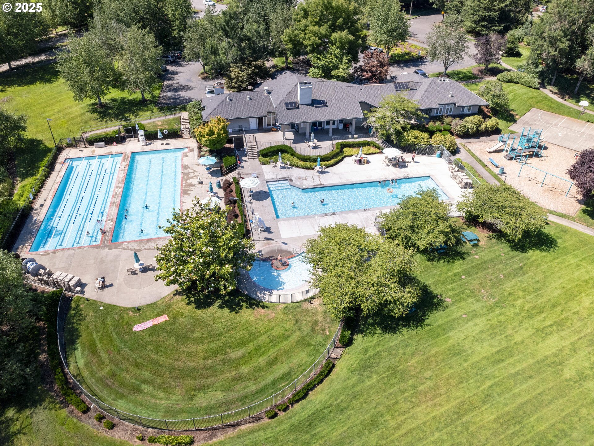 property viewer photo 43