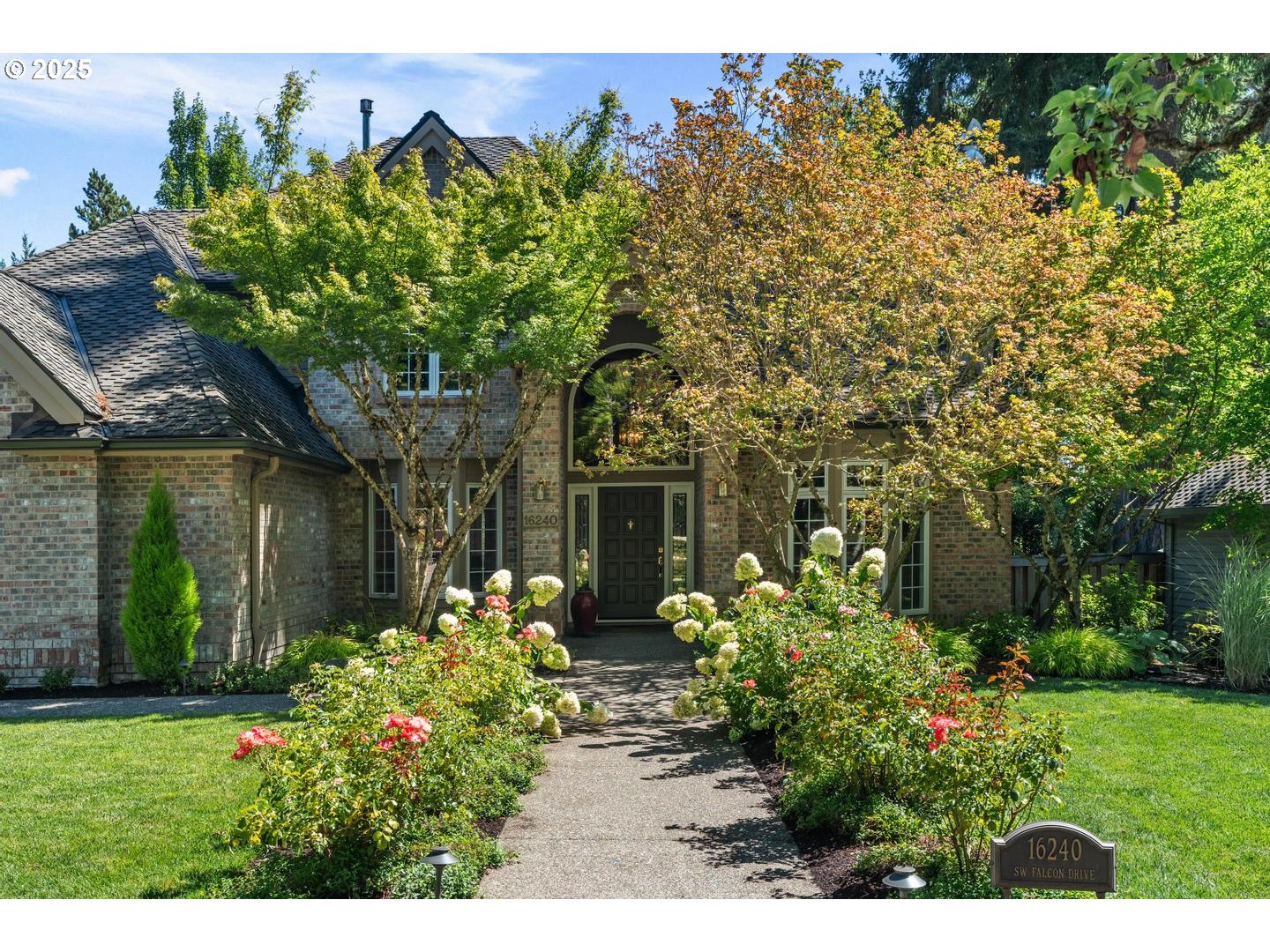 property viewer photo 6
