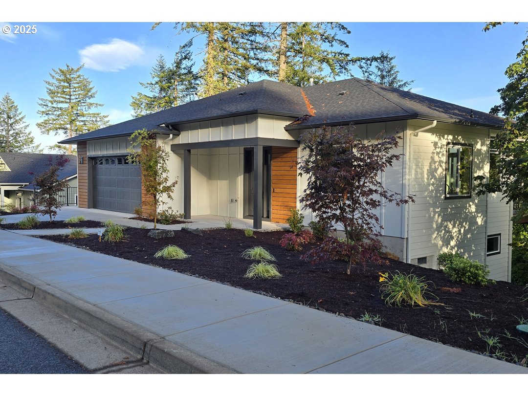 property viewer photo 1