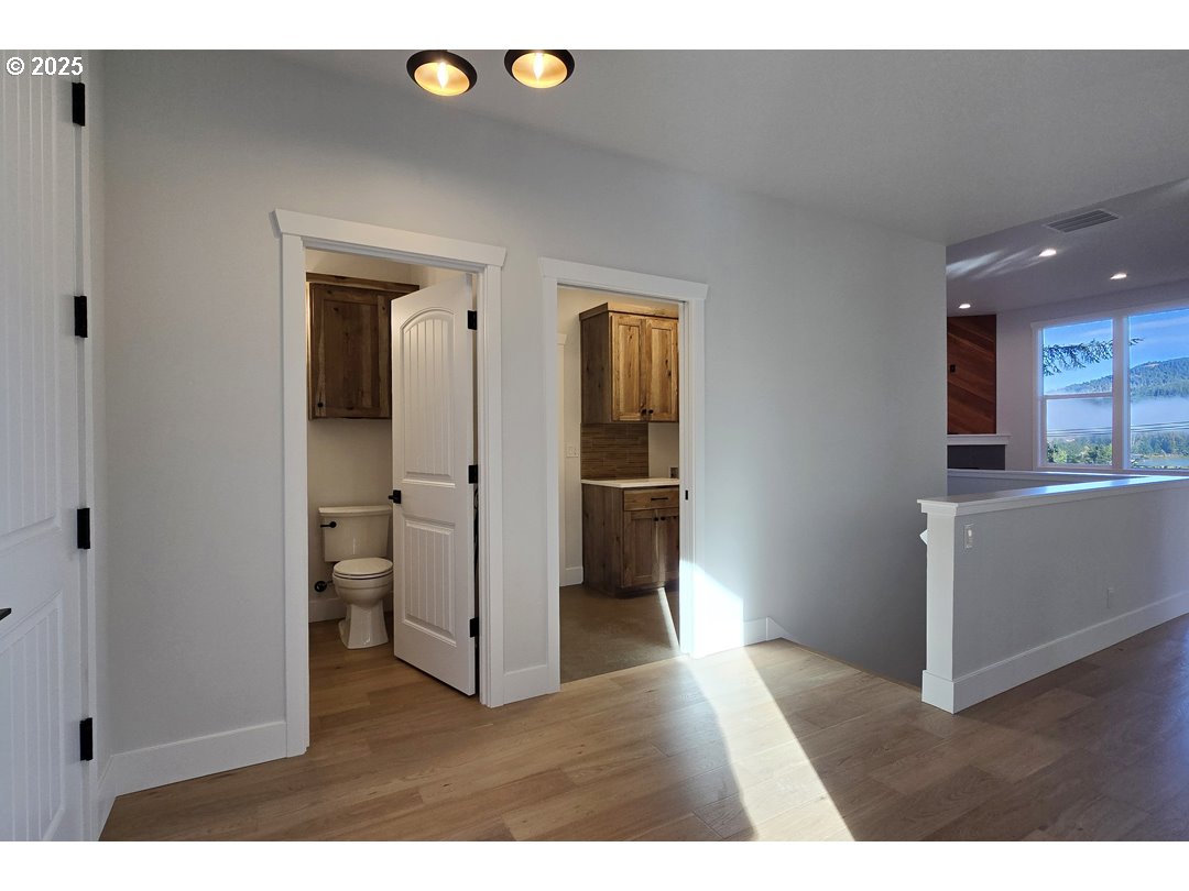 property viewer photo 18