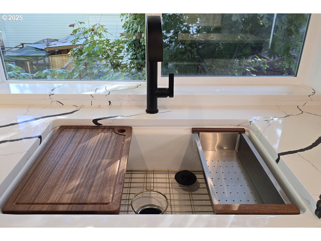 property viewer photo 21