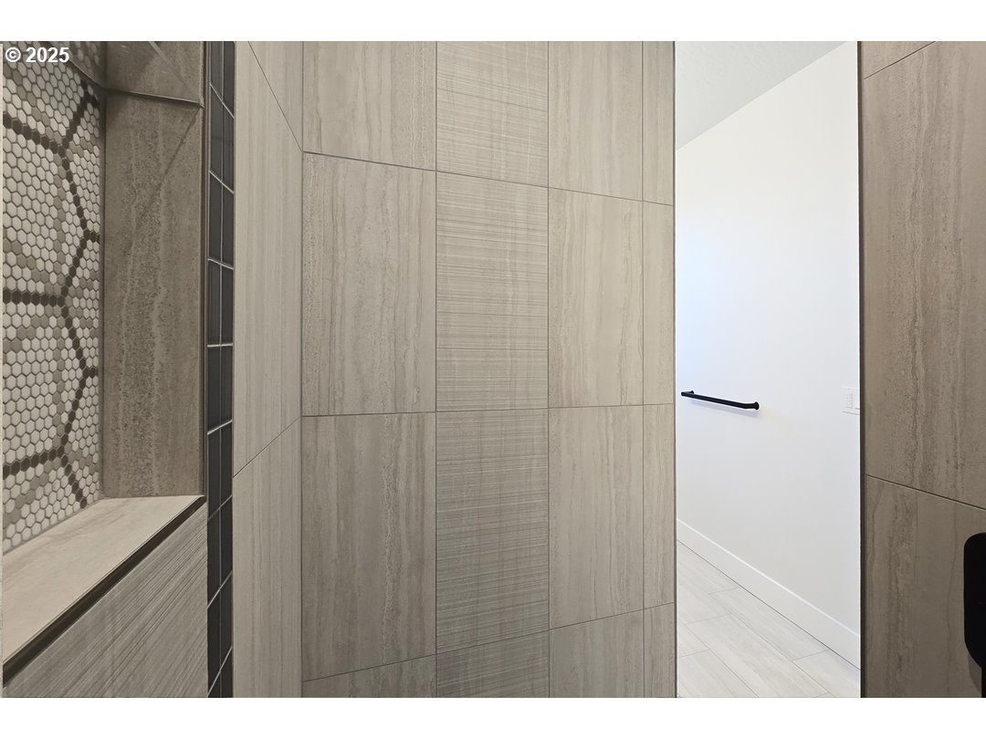 property viewer photo 28