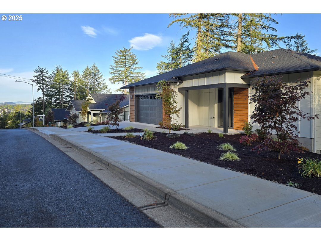 property viewer photo 3