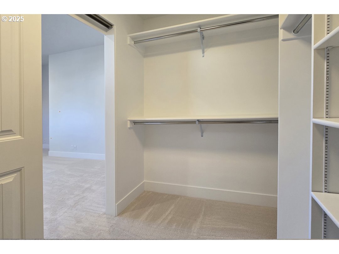 property viewer photo 30