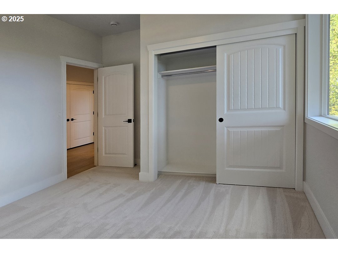 property viewer photo 32