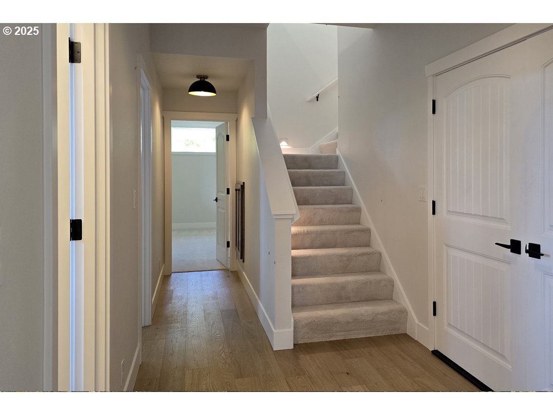 property viewer photo 35