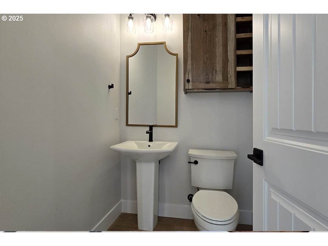 property viewer photo 36