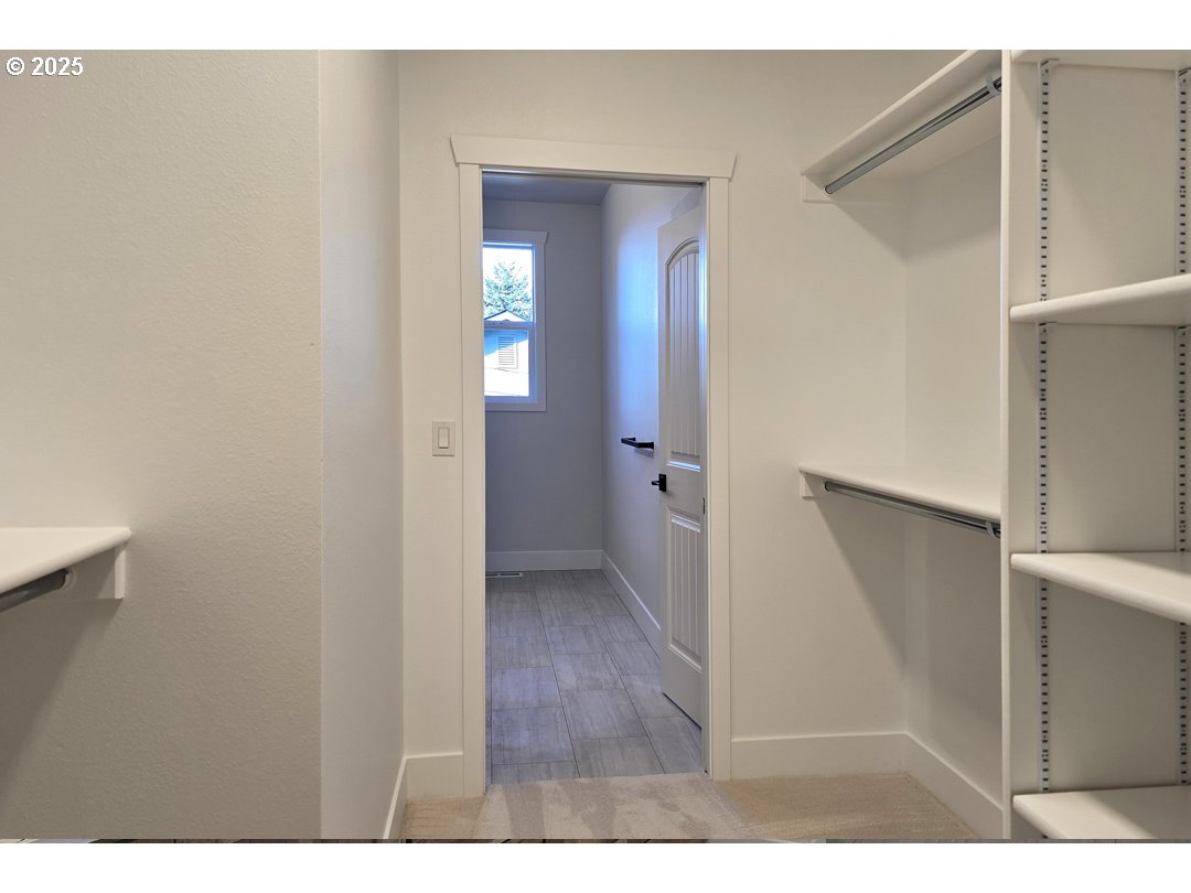 property viewer photo 40